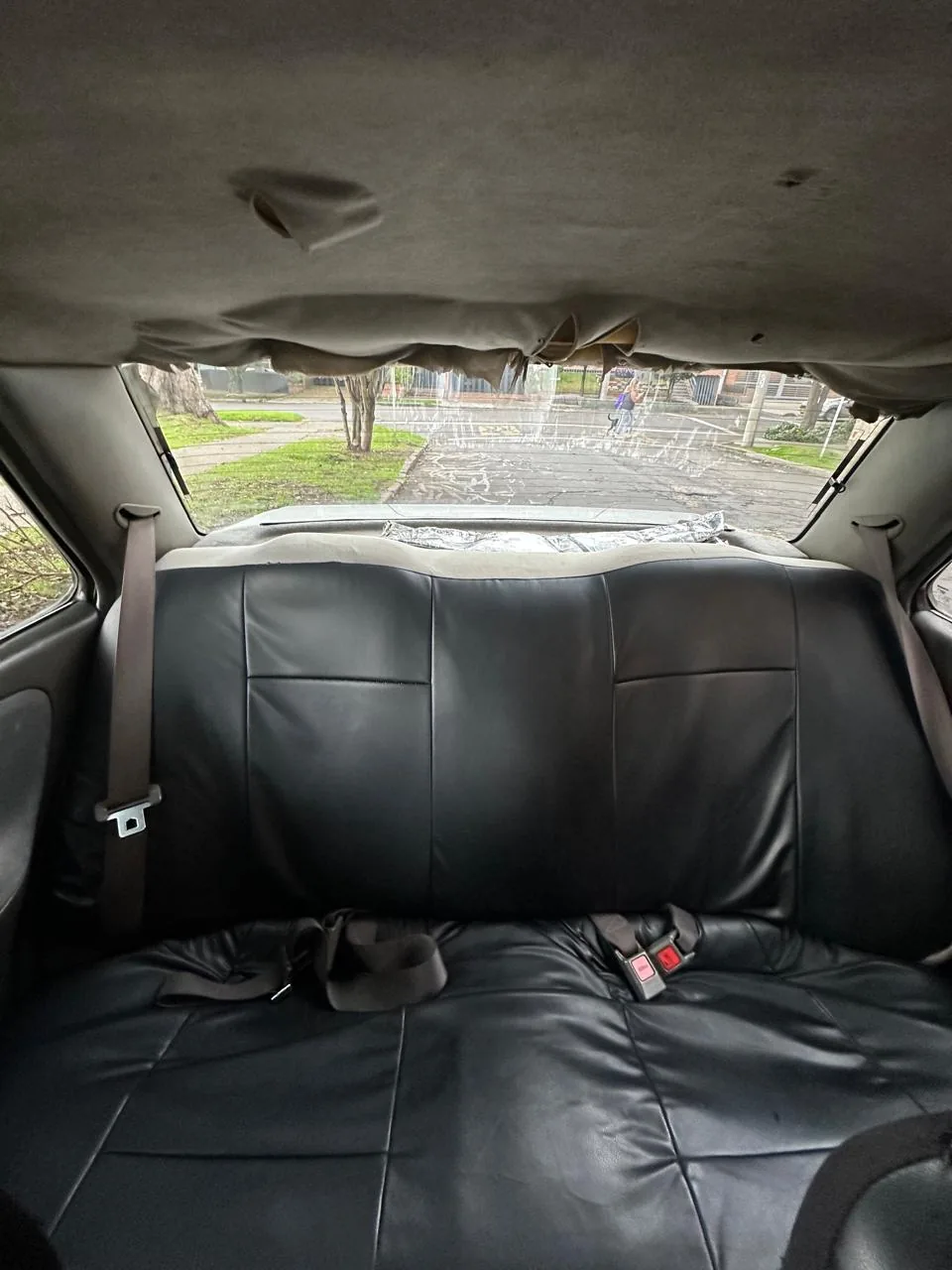 Sedán Nissan Sentra B13 1994 en Bogotá — foto 10