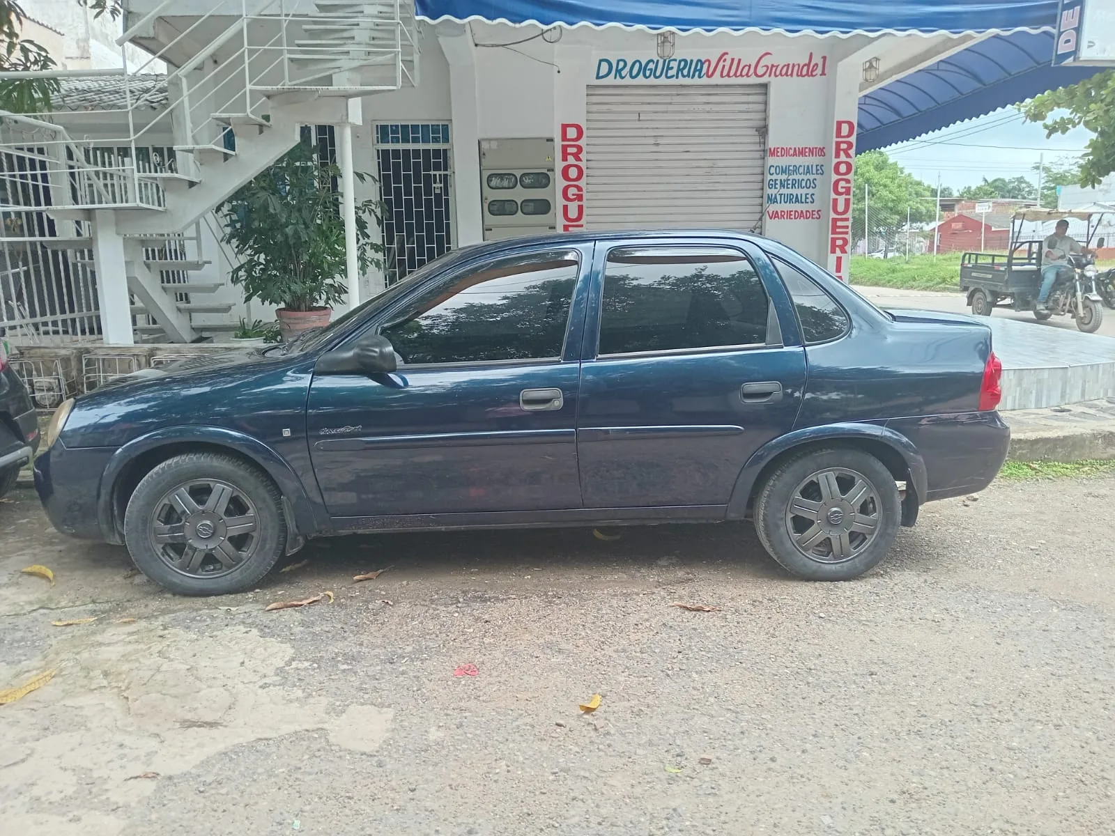 Sedã Chevrolet Chevy 2007 en Cartagena — foto 11