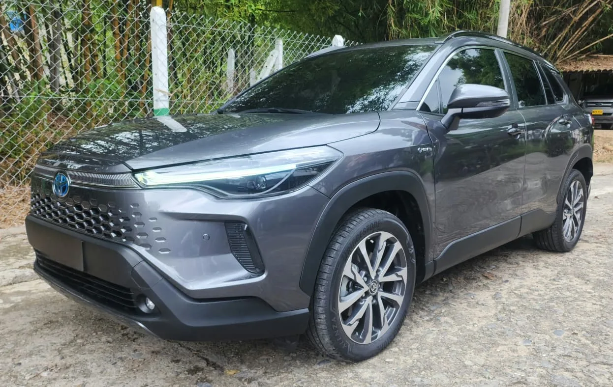Camioneta Toyota Corolla Cross 2026 SEG en Floridablanca — foto 6