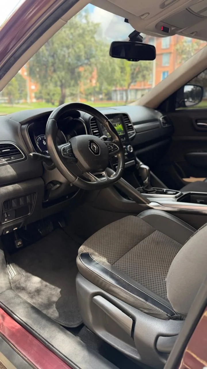 Camioneta Renault Koleos 2018 zen en Bogotá — foto 10