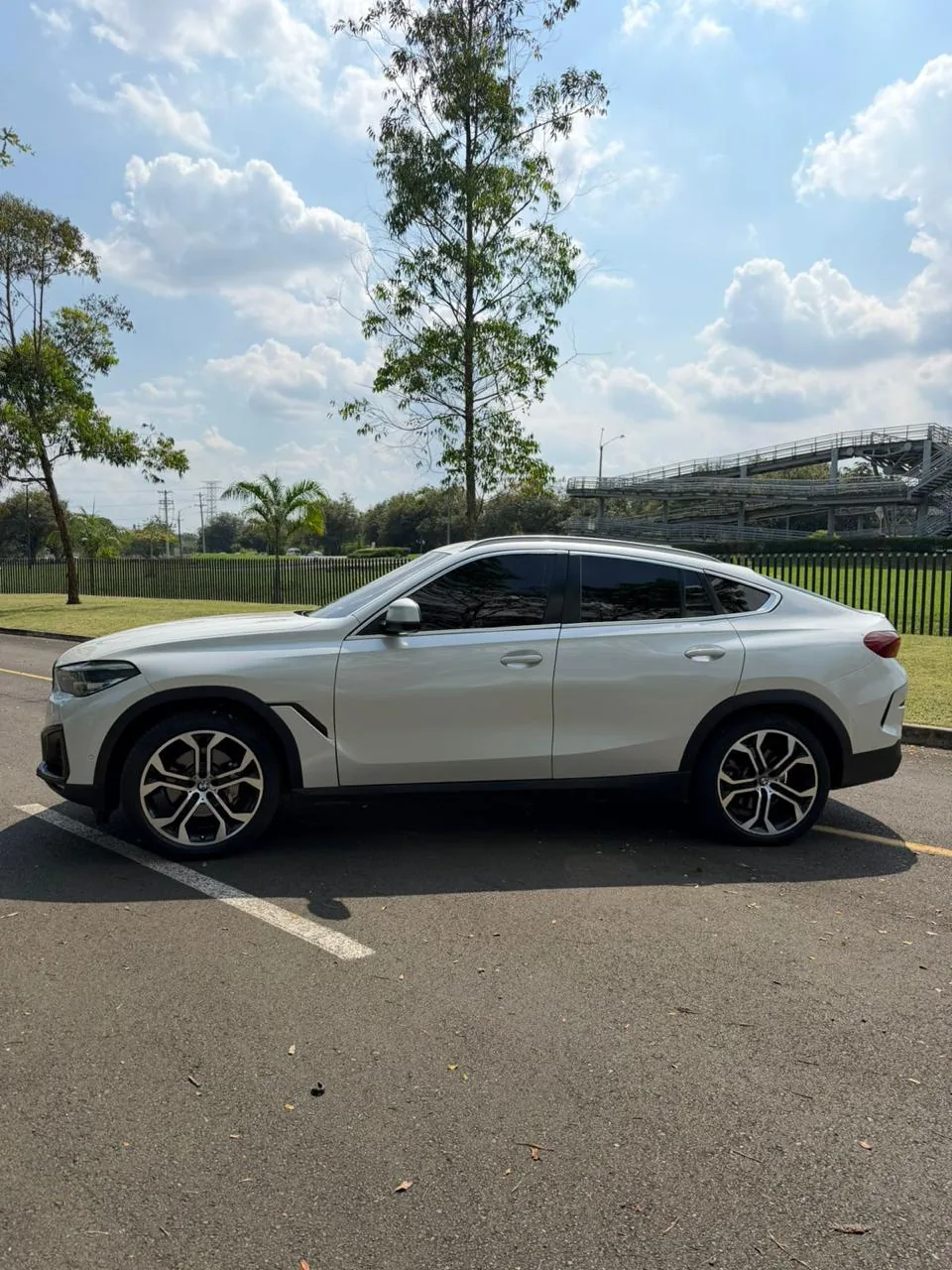 Camioneta BMW X6 2020 xDrive 40i en Cali — foto 3