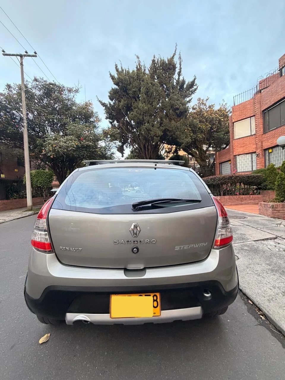 Hatchback Renault Stepway 2015 en Bogotá — foto 10