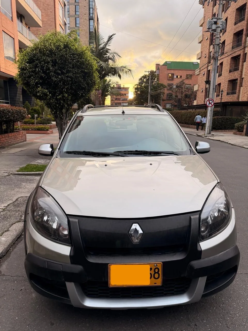 Hatchback Renault Stepway 2015 en Bogotá — foto 8