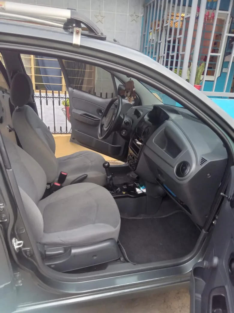 Hatchback Chevrolet Spark 2010 en Yumbo — foto 6