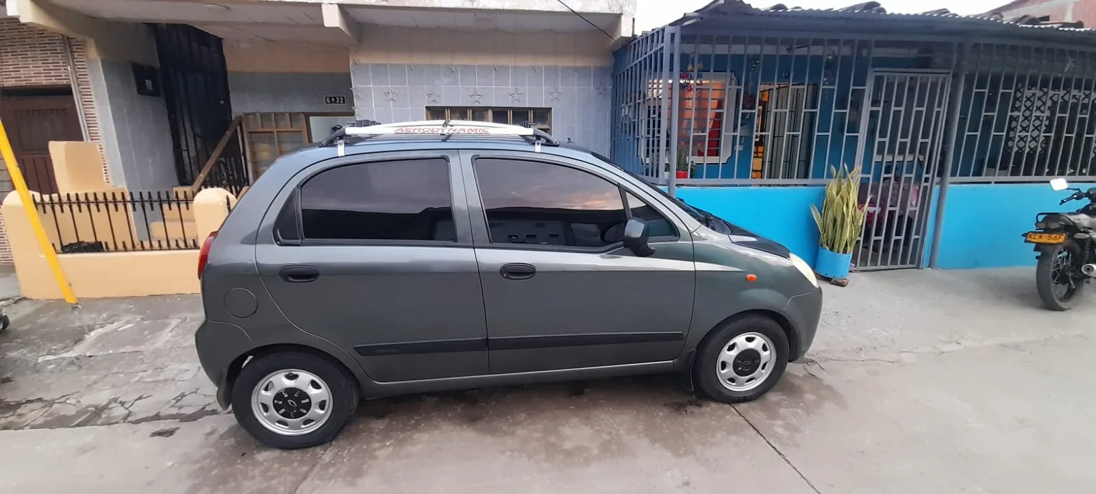 Hatchback Chevrolet Spark 2010 en Yumbo — foto 4