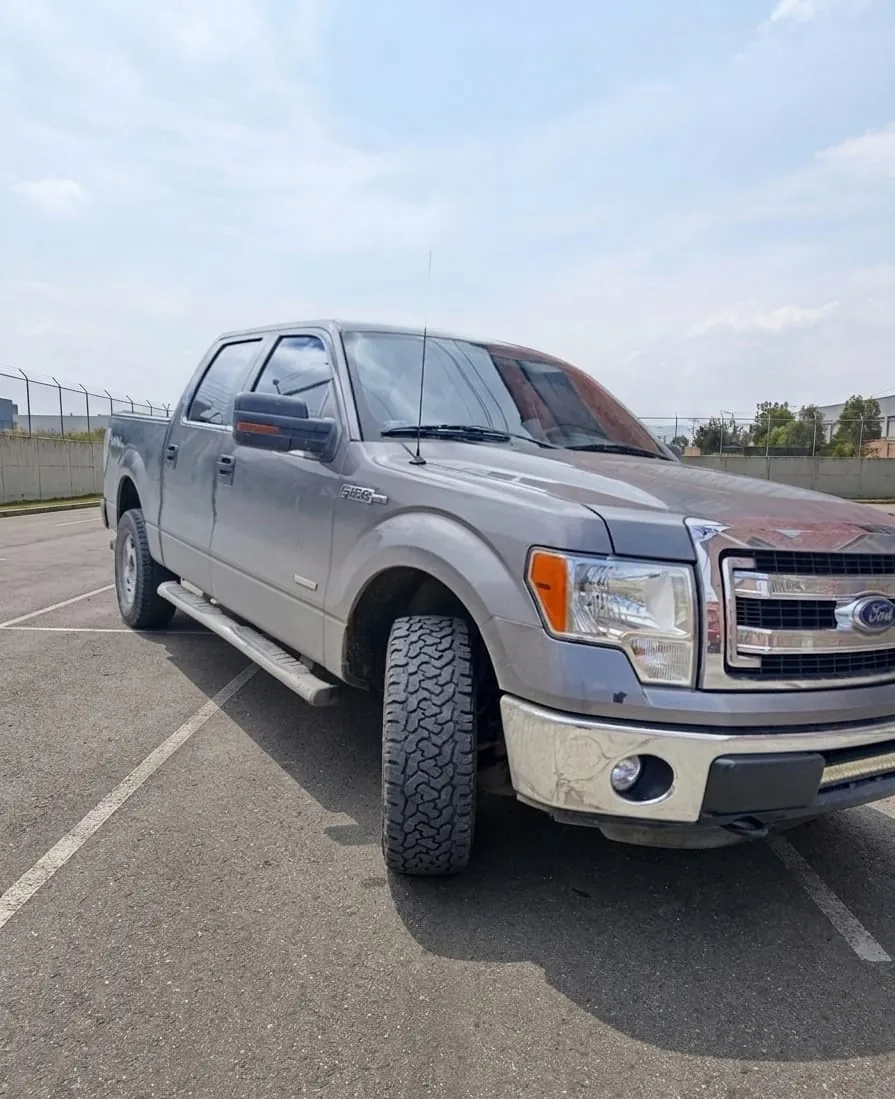 Picape Ford F-150 2013 XLT 3.5L 4X4 Doble Cabina en La Calera — foto 8