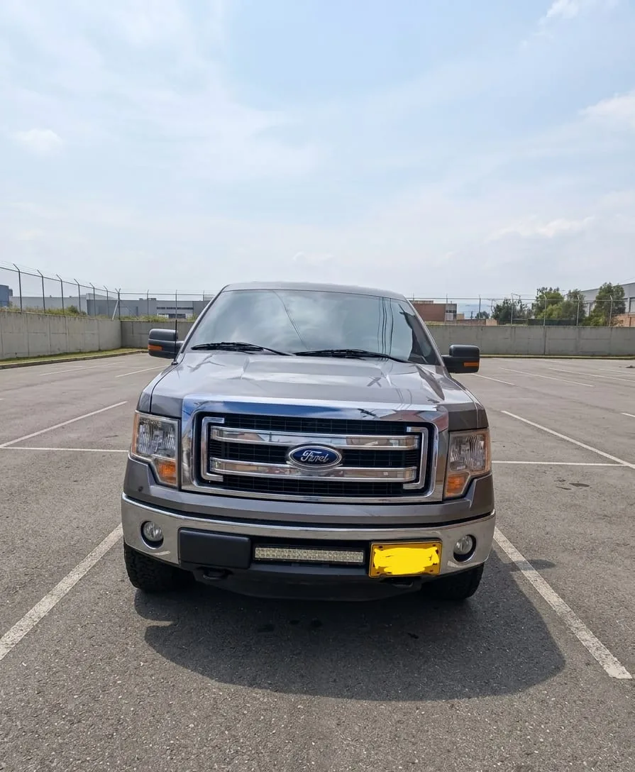 Picape Ford F-150 2013 XLT 3.5L 4X4 Doble Cabina en La Calera — foto 4