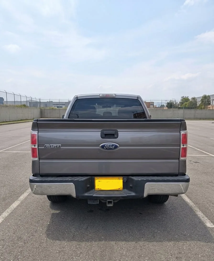 Picape Ford F-150 2013 XLT 3.5L 4X4 Doble Cabina en La Calera — foto 2