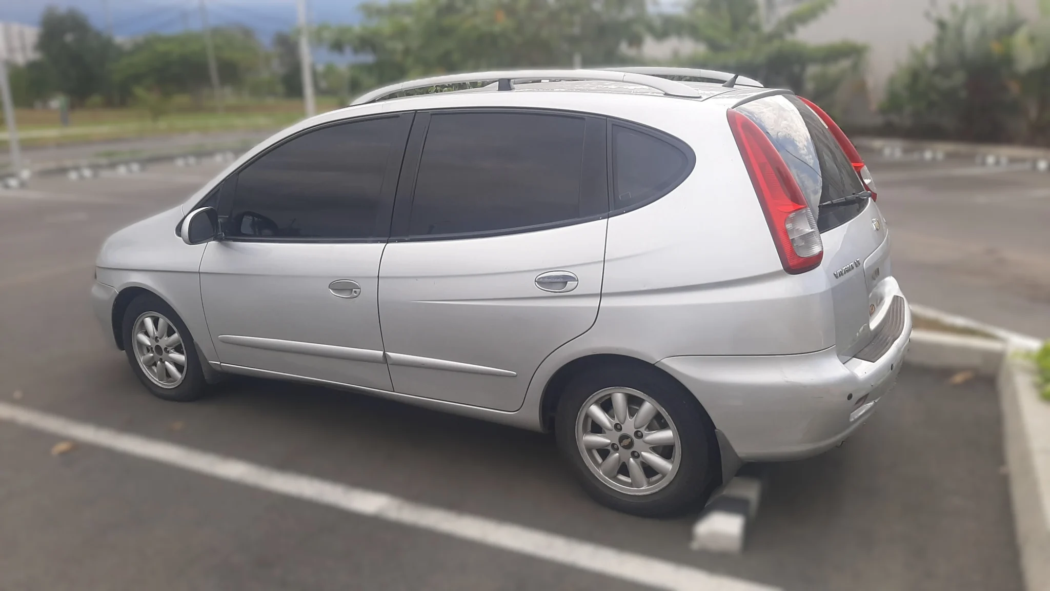 Perua Chevrolet Vivant 2008 LT en Cali — foto 8