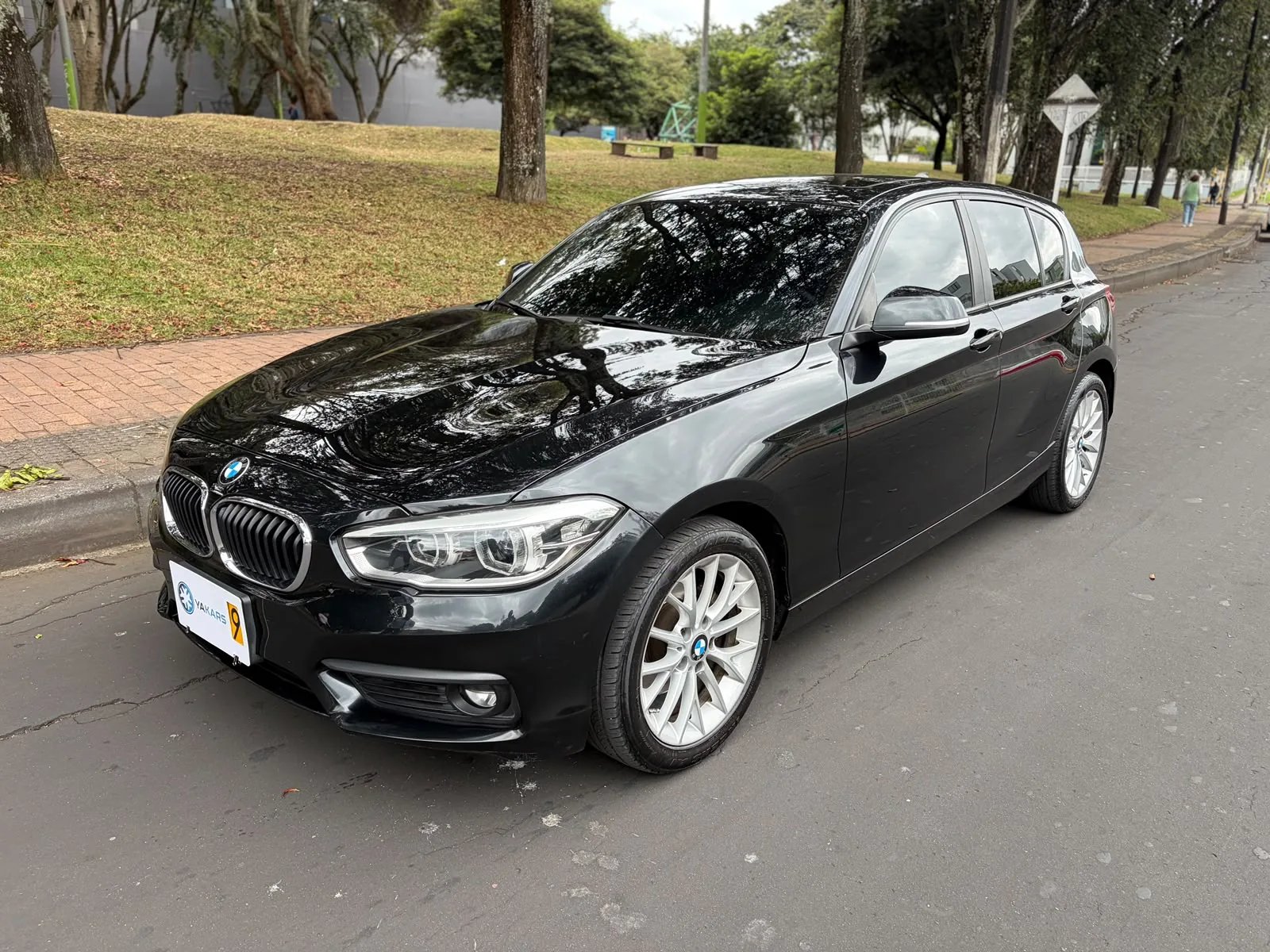 Hatchback BMW 118i 2019 120I CONFORT en Bogotá