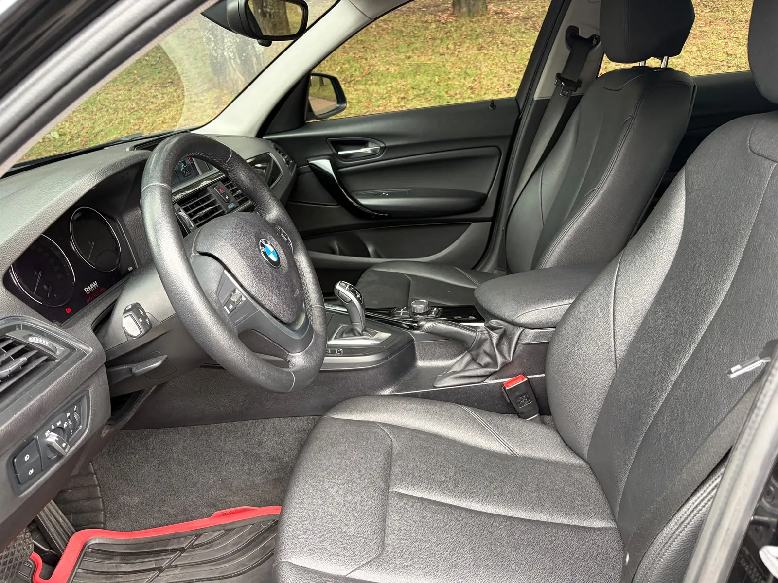 Hatchback BMW 118i 2019 120I CONFORT en Bogotá — foto 13
