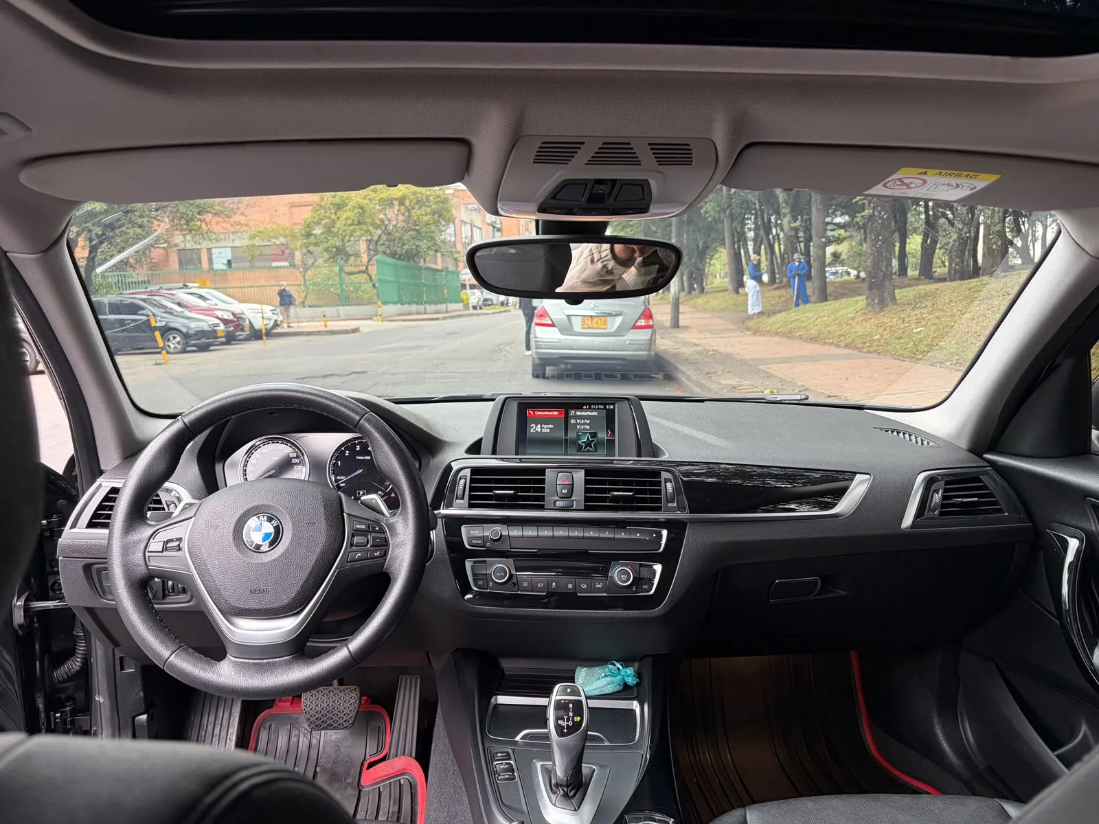 Hatchback BMW 118i 2019 120I CONFORT en Bogotá — foto 14