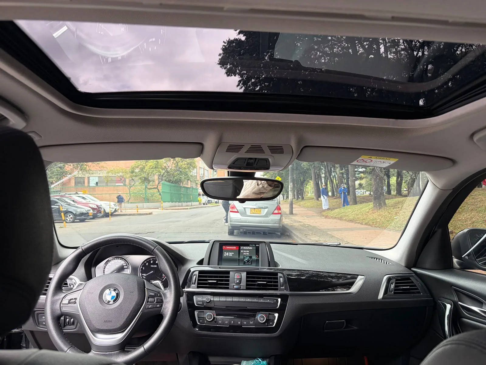 Hatchback BMW 118i 2019 120I CONFORT en Bogotá — foto 15