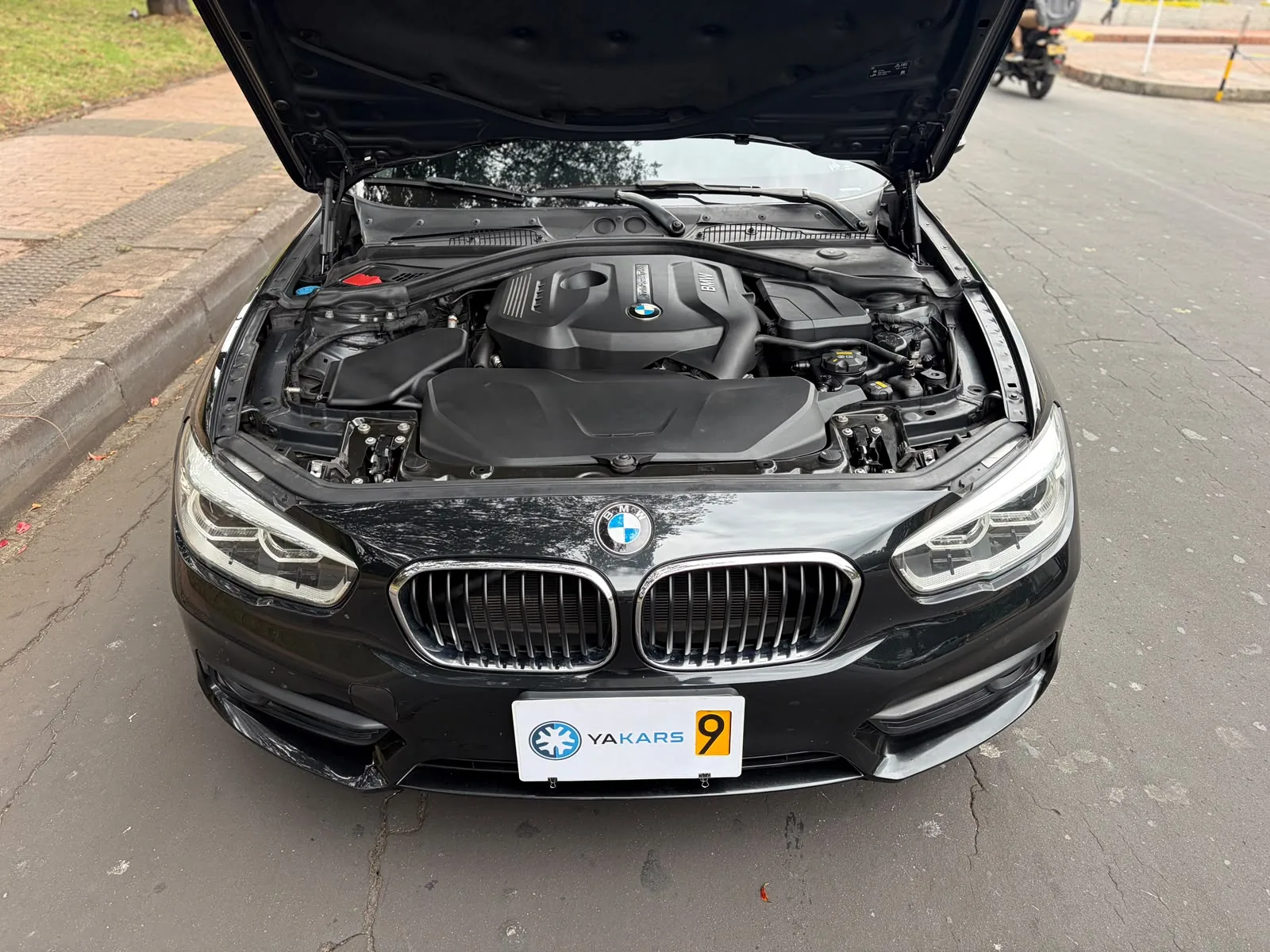 Hatchback BMW 118i 2019 120I CONFORT en Bogotá — foto 4