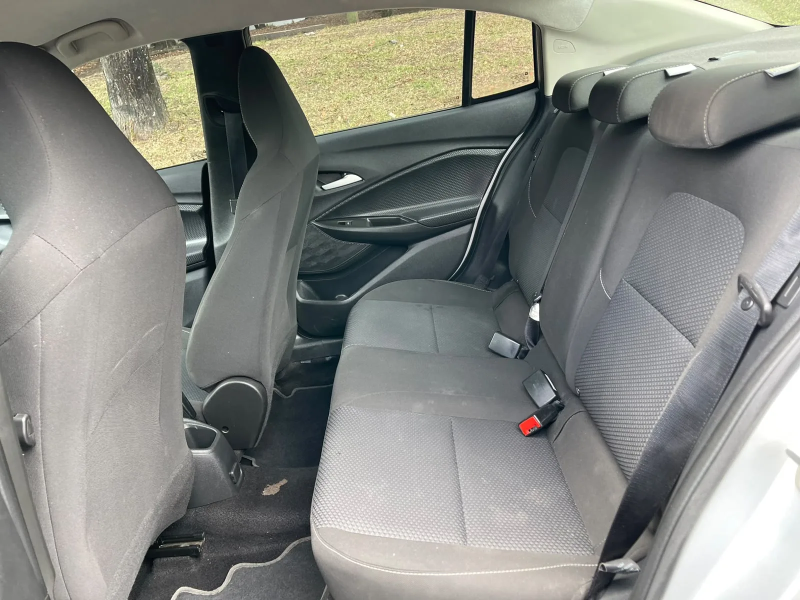 Sedán Chevrolet Onix LT 2023 1.0L TURBO MT en Bogotá — foto 13