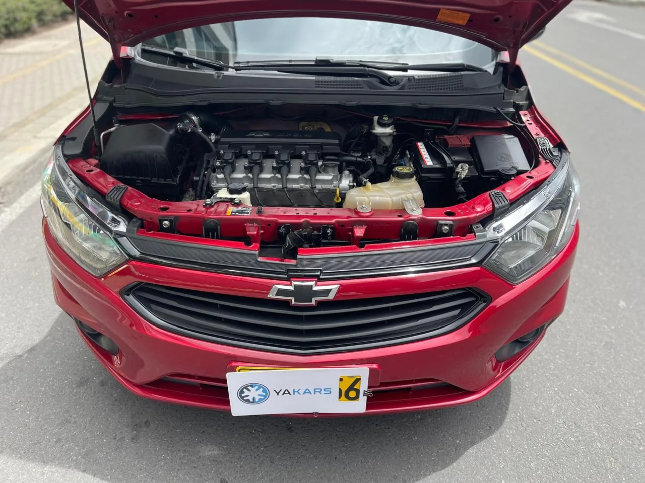 Hatchback Chevrolet Onix LT 2024 JOY en Bogotá — foto 3