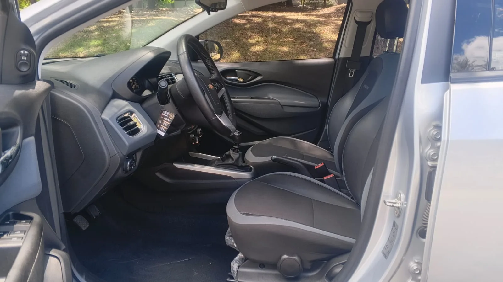 Hatchback Chevrolet Onix LTZ 2020 ACTIVE 1.4L MT en Bogotá — foto 15