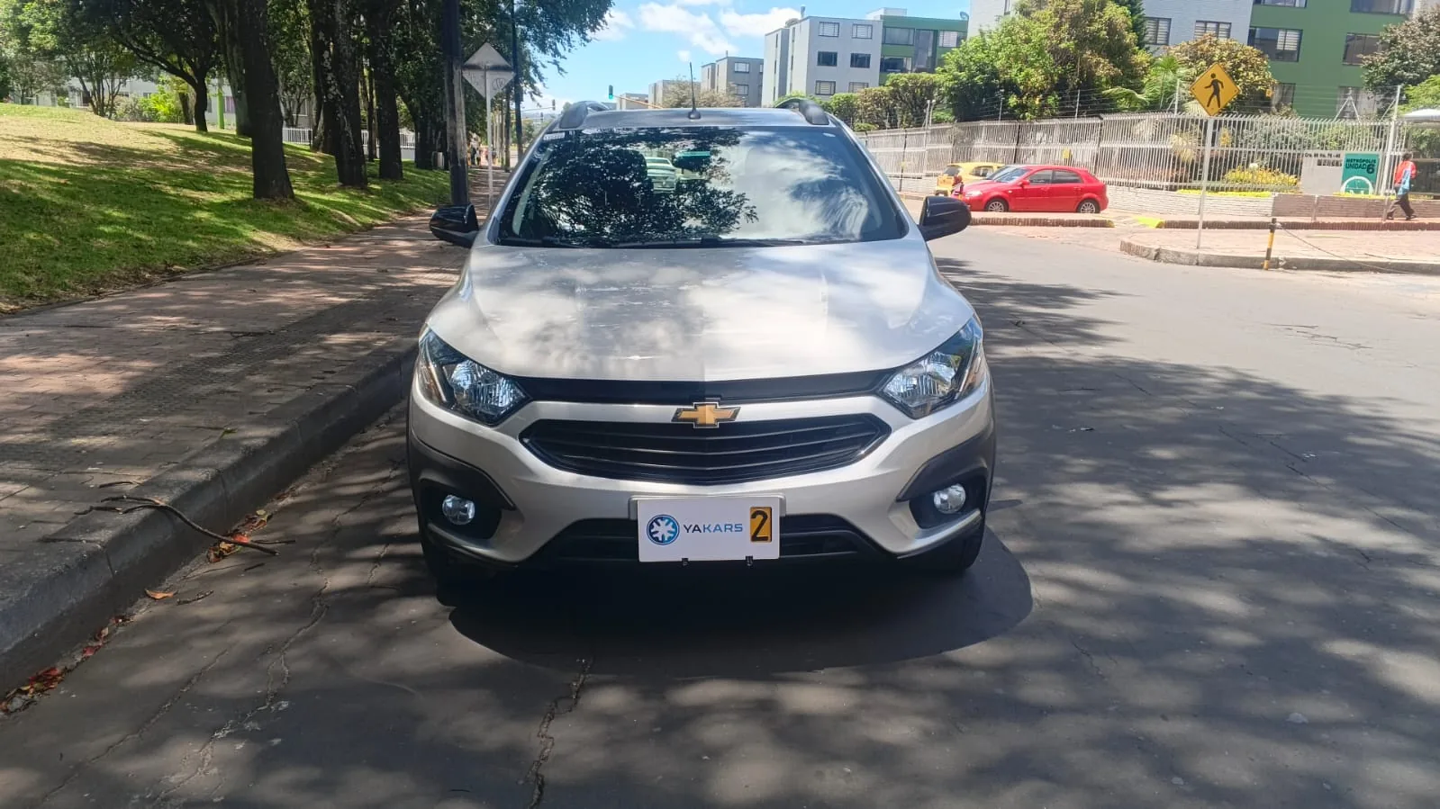 Hatchback Chevrolet Onix LTZ 2020 ACTIVE 1.4L MT en Bogotá — foto 2