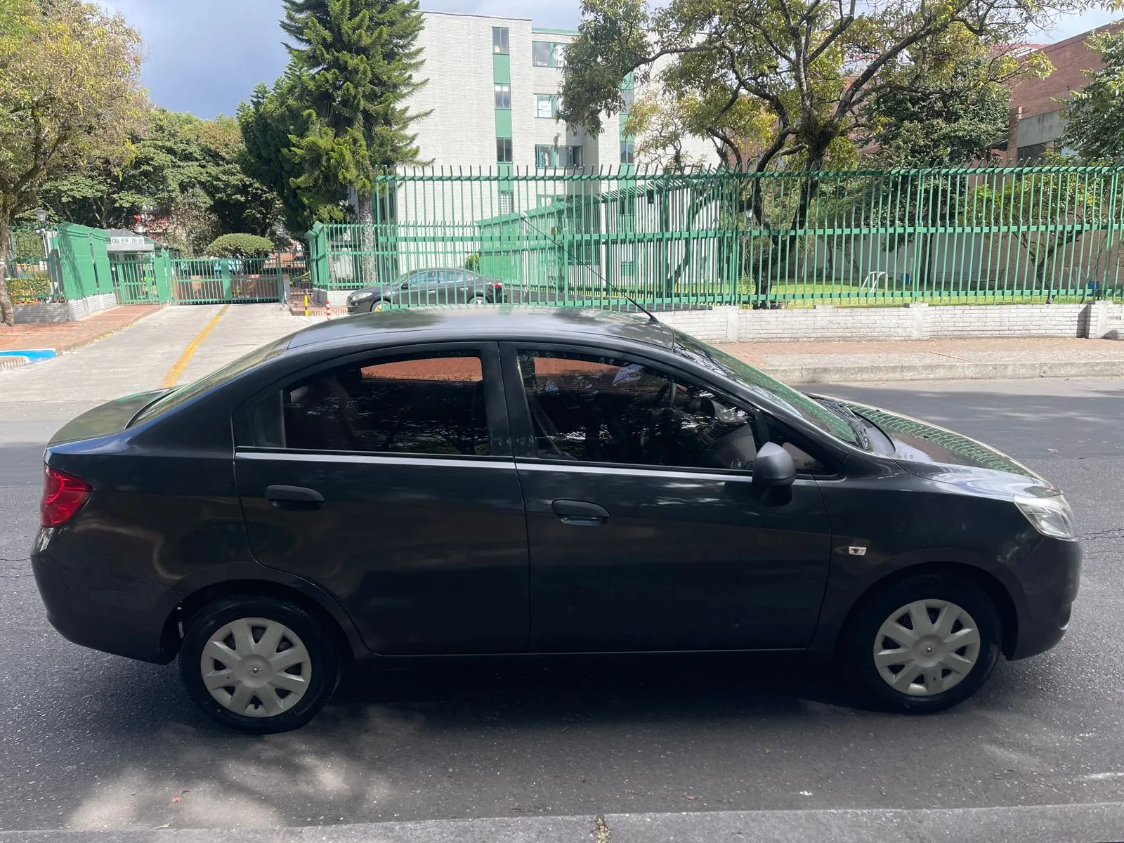 Sedán Chevrolet Sail LS 2017 1.4L Mt en Bogotá — foto 4