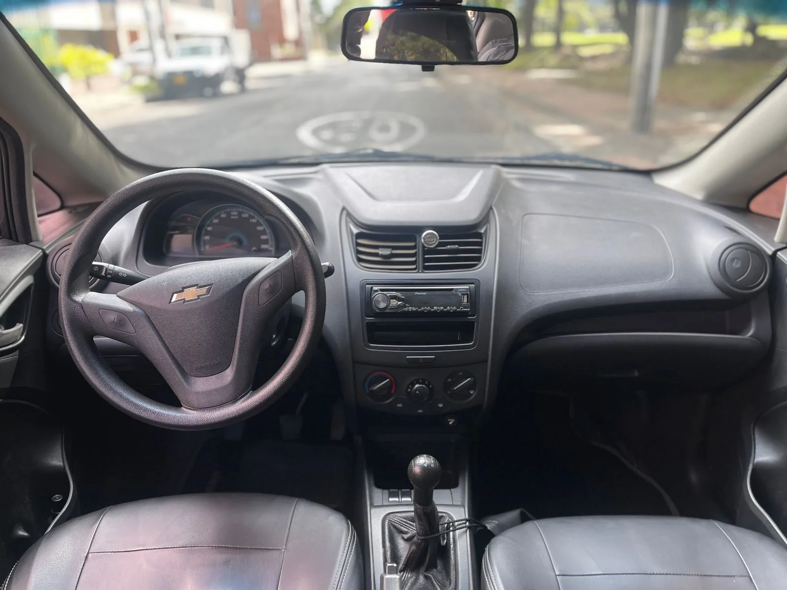 Sedán Chevrolet Sail LS 2017 1.4L Mt en Bogotá — foto 8