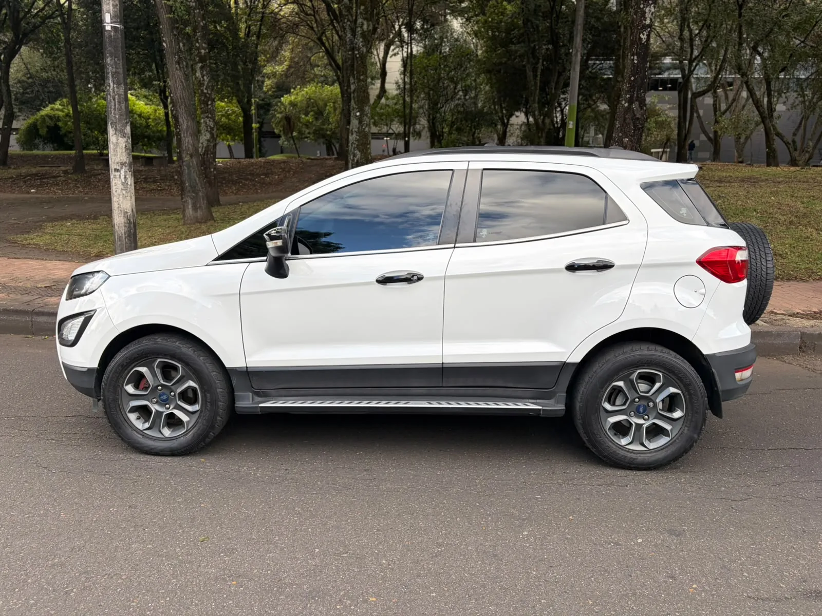 SUV Ford Ecosport 2020 FREESTYLE 4X4 en Bogotá — foto 6