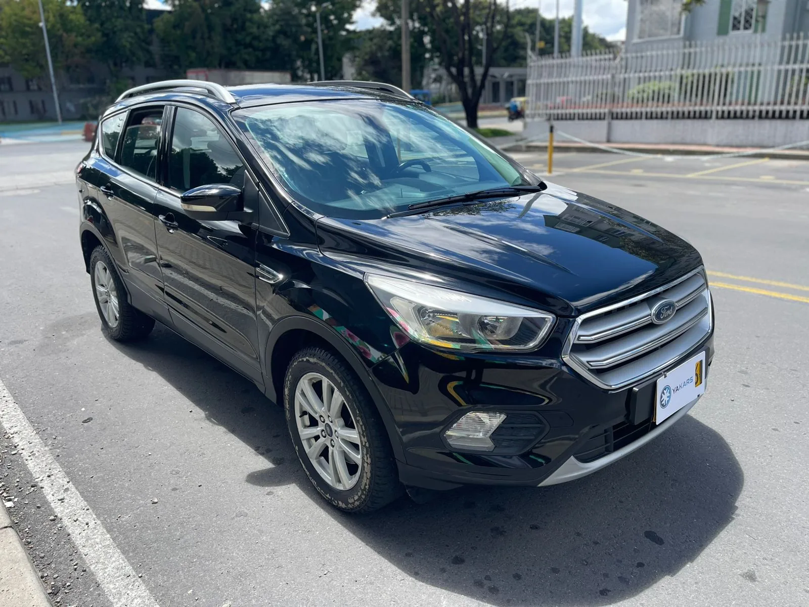 Camioneta Ford Escape 2018 Se At en Bogotá — foto 4