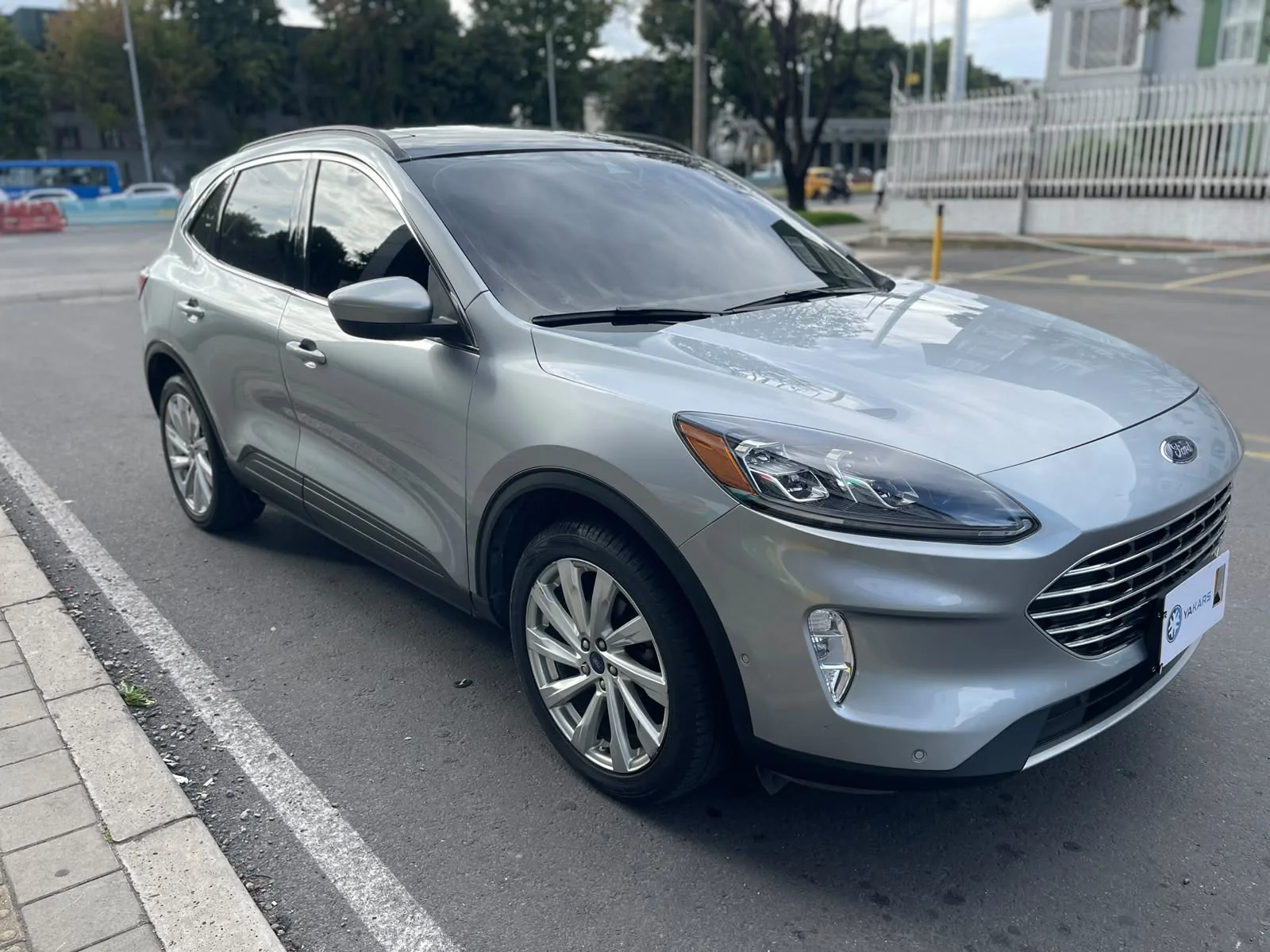 SUV Ford Escape 2021 TITANIUM en Bogotá — foto 3