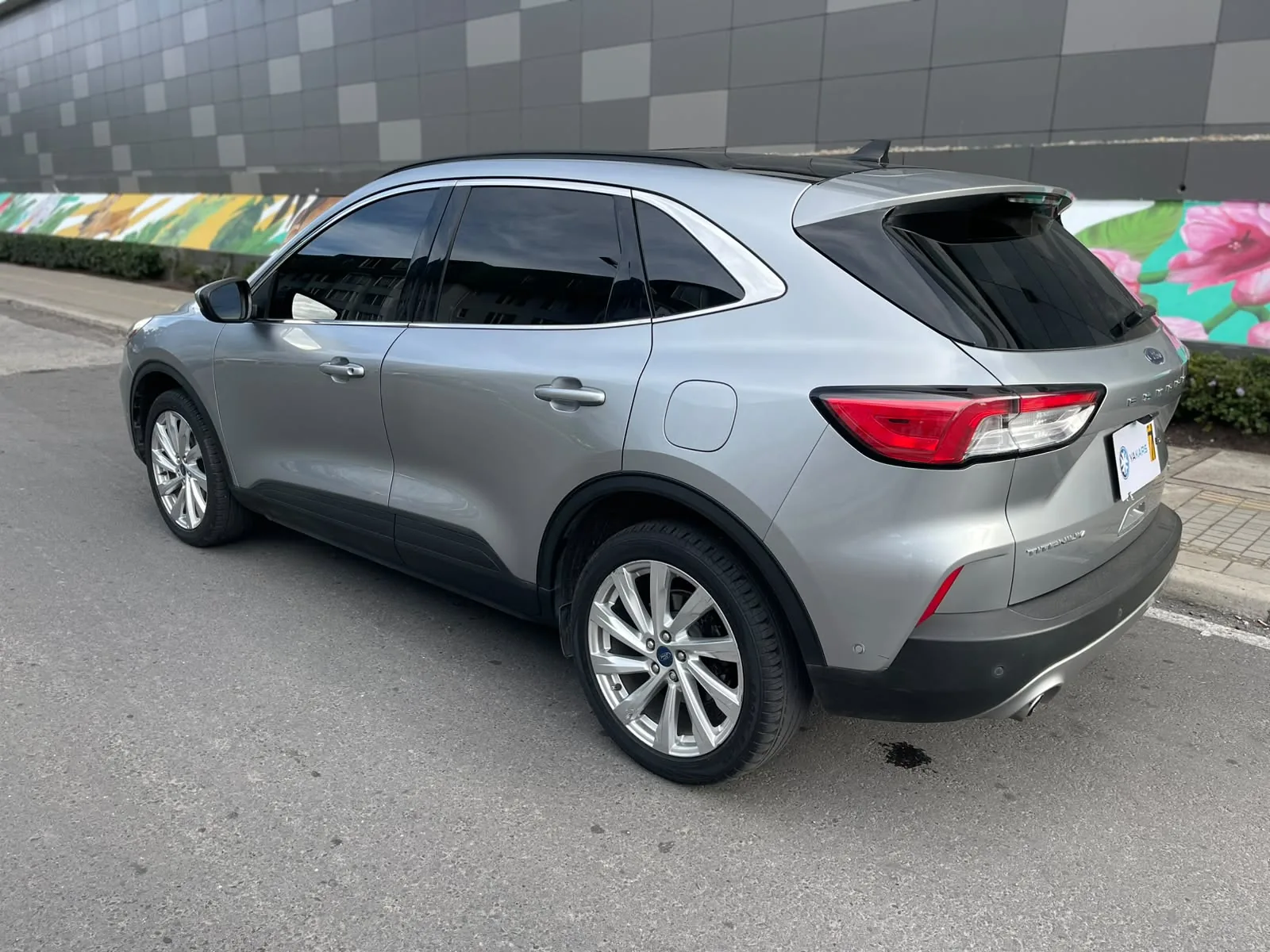 SUV Ford Escape 2021 TITANIUM en Bogotá — foto 6