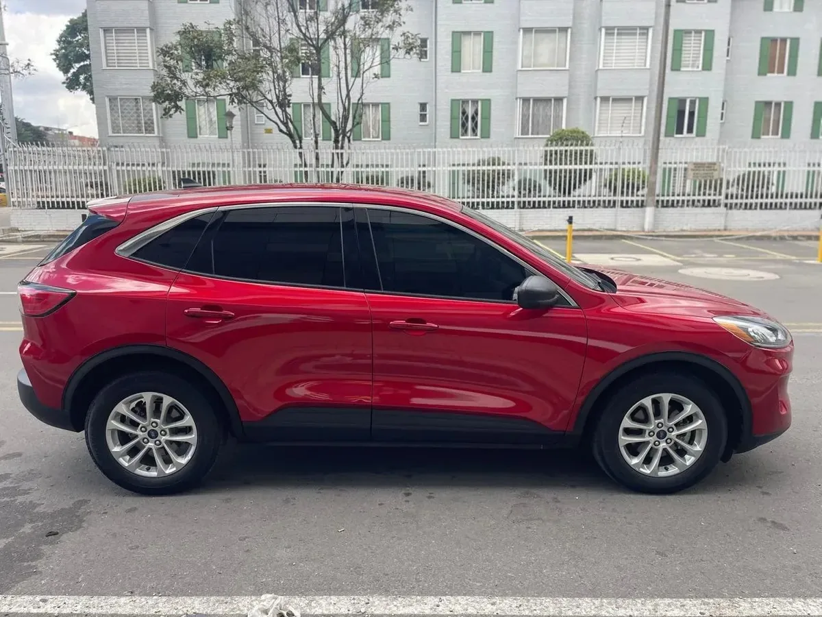 SUV Ford Escape 2022 Se At en Bogotá — foto 5