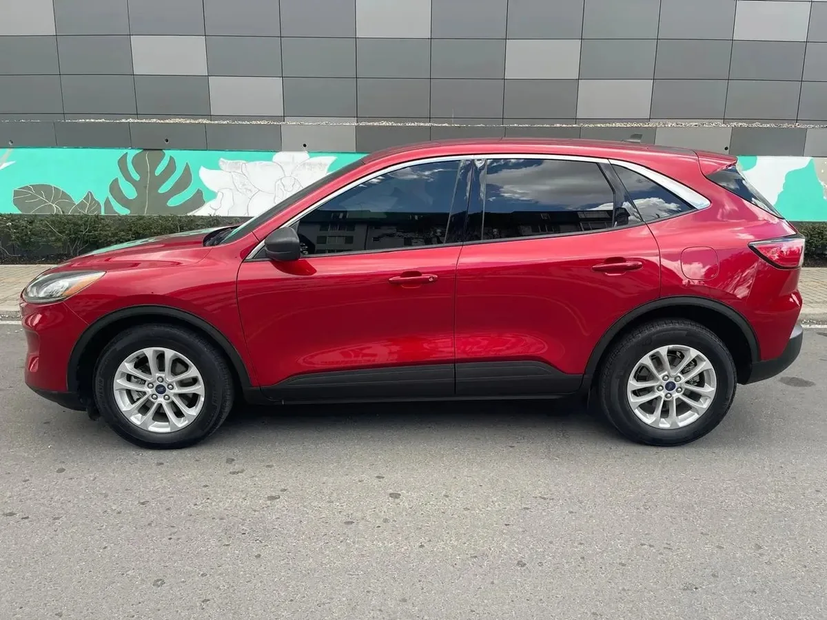 SUV Ford Escape 2022 Se At en Bogotá — foto 6