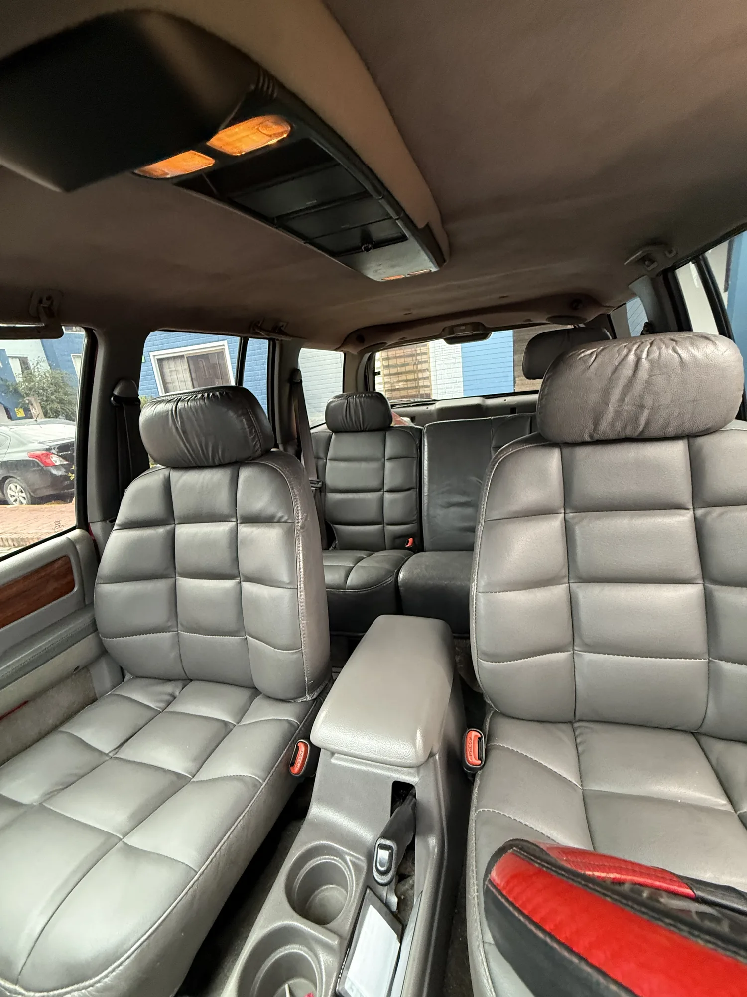 Caminhonete Jeep Grand Cherokee 1995 Motor 5.2L Magnum V8 a gasolina en Bogotá — foto 8