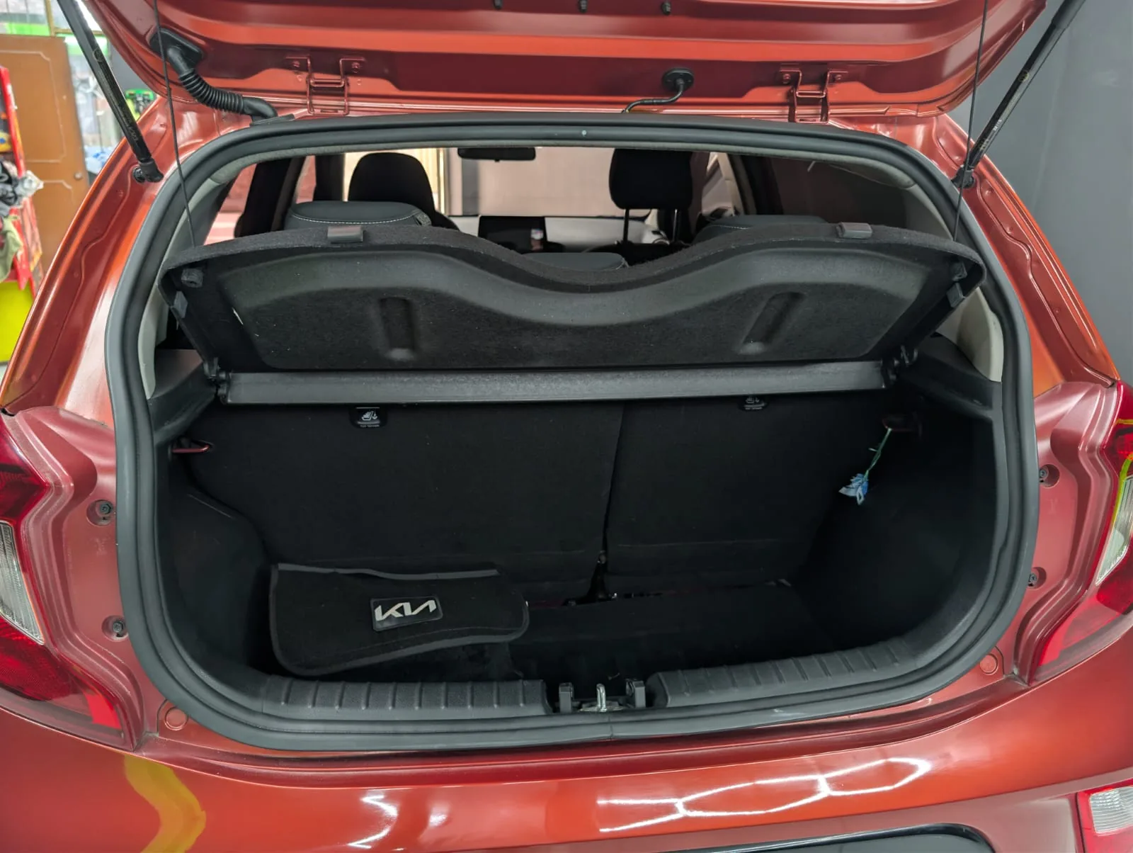 Hatchback Kia Picanto 2023 en Bogotá — foto 12