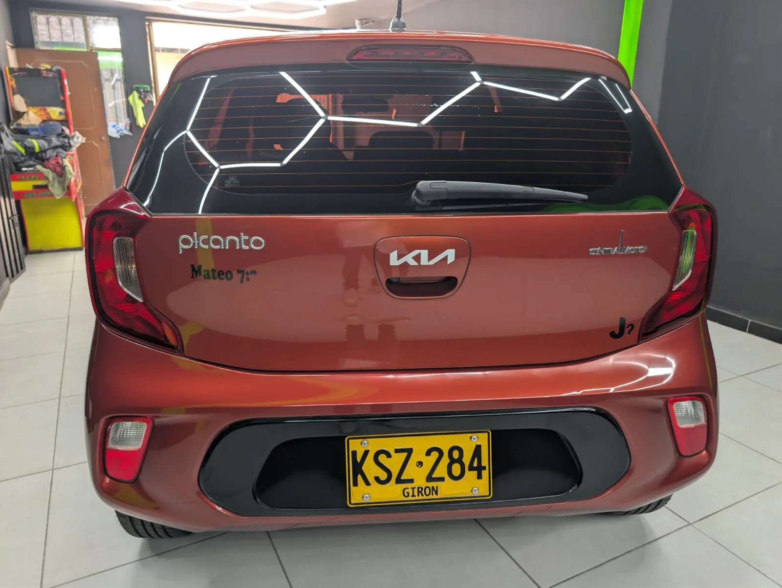 Hatchback Kia Picanto 2023 en Bogotá — foto 3