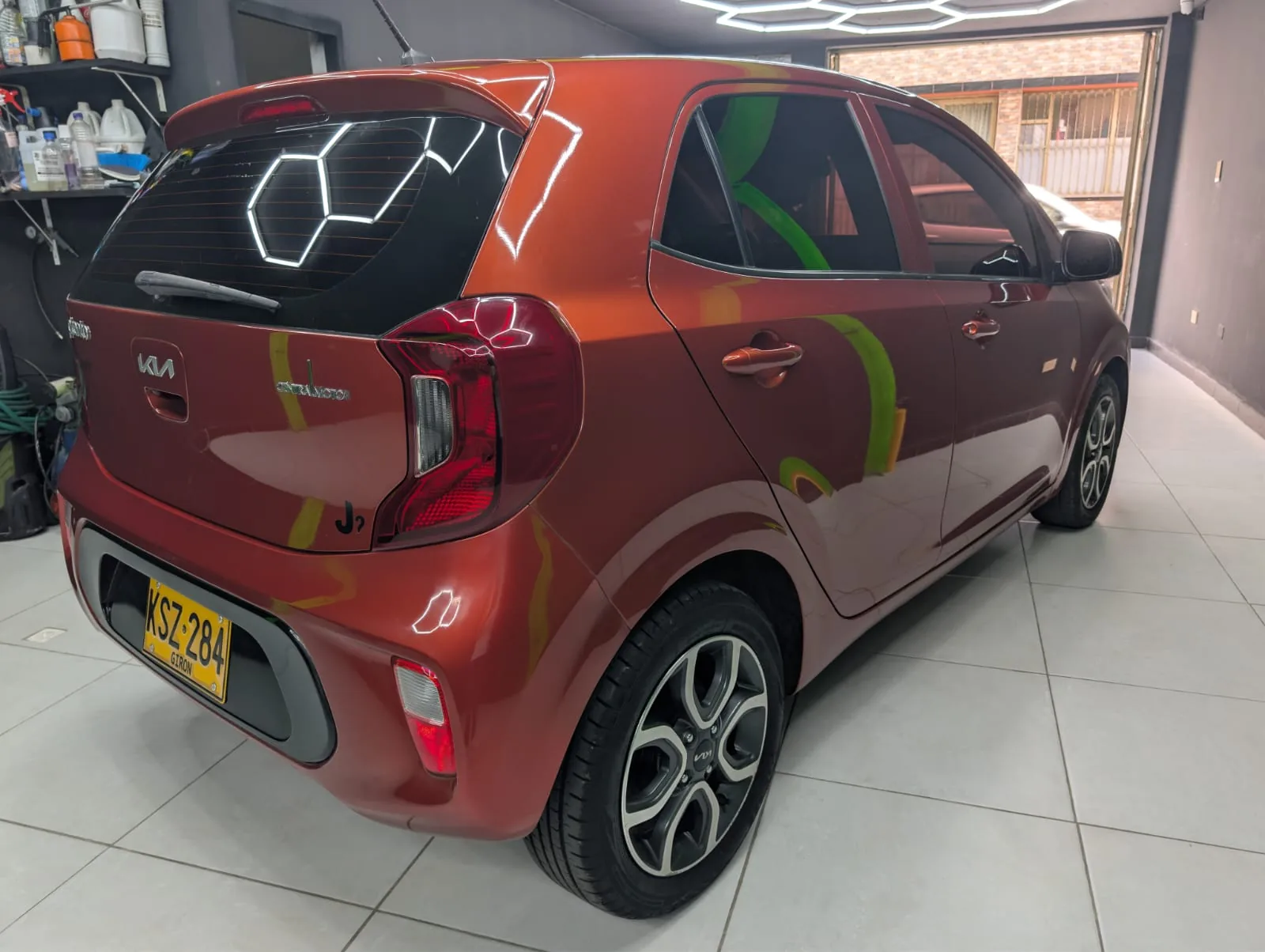 Hatchback Kia Picanto 2023 en Bogotá — foto 6