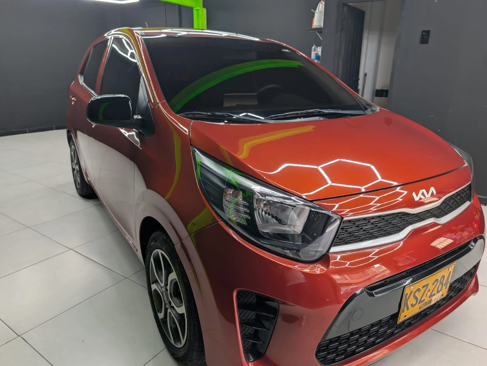 Hatchback Kia Picanto 2023 en Bogotá — foto 7