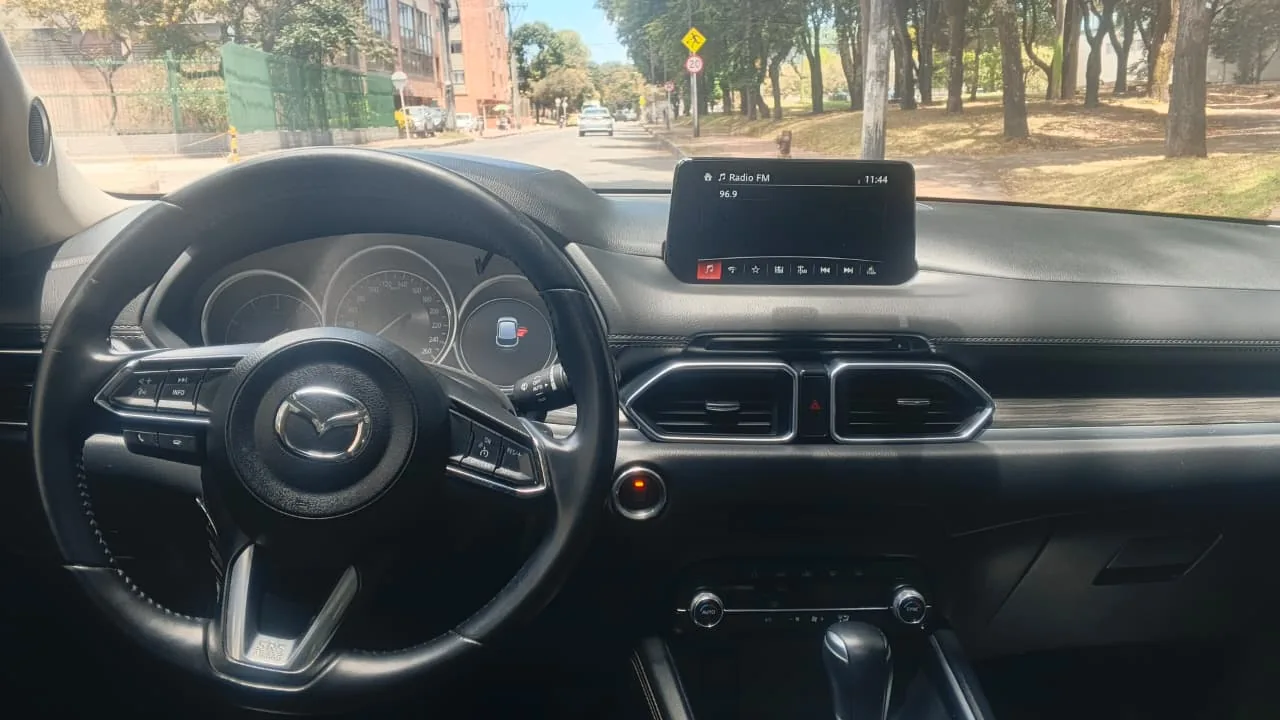 Camioneta Mazda CX-5 2023 GRAND TOURING LX 2.5 AT AWD 4X4 en Bogotá — foto 10