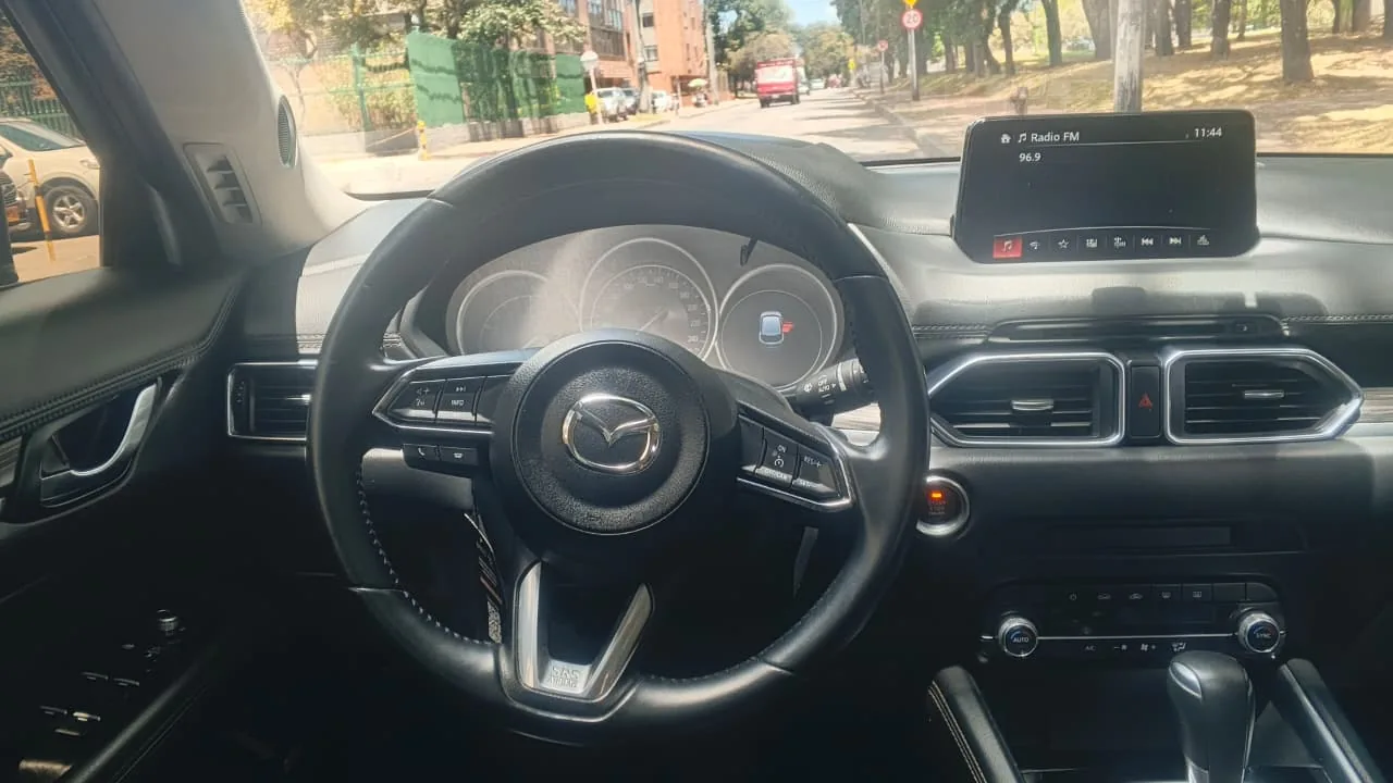 Camioneta Mazda CX-5 2023 GRAND TOURING LX 2.5 AT AWD 4X4 en Bogotá — foto 13