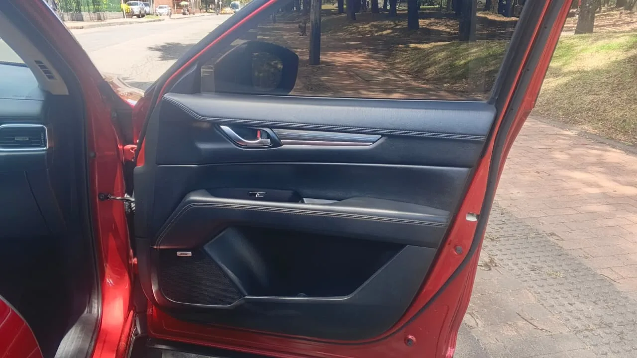 Camioneta Mazda CX-5 2023 GRAND TOURING LX 2.5 AT AWD 4X4 en Bogotá — foto 15