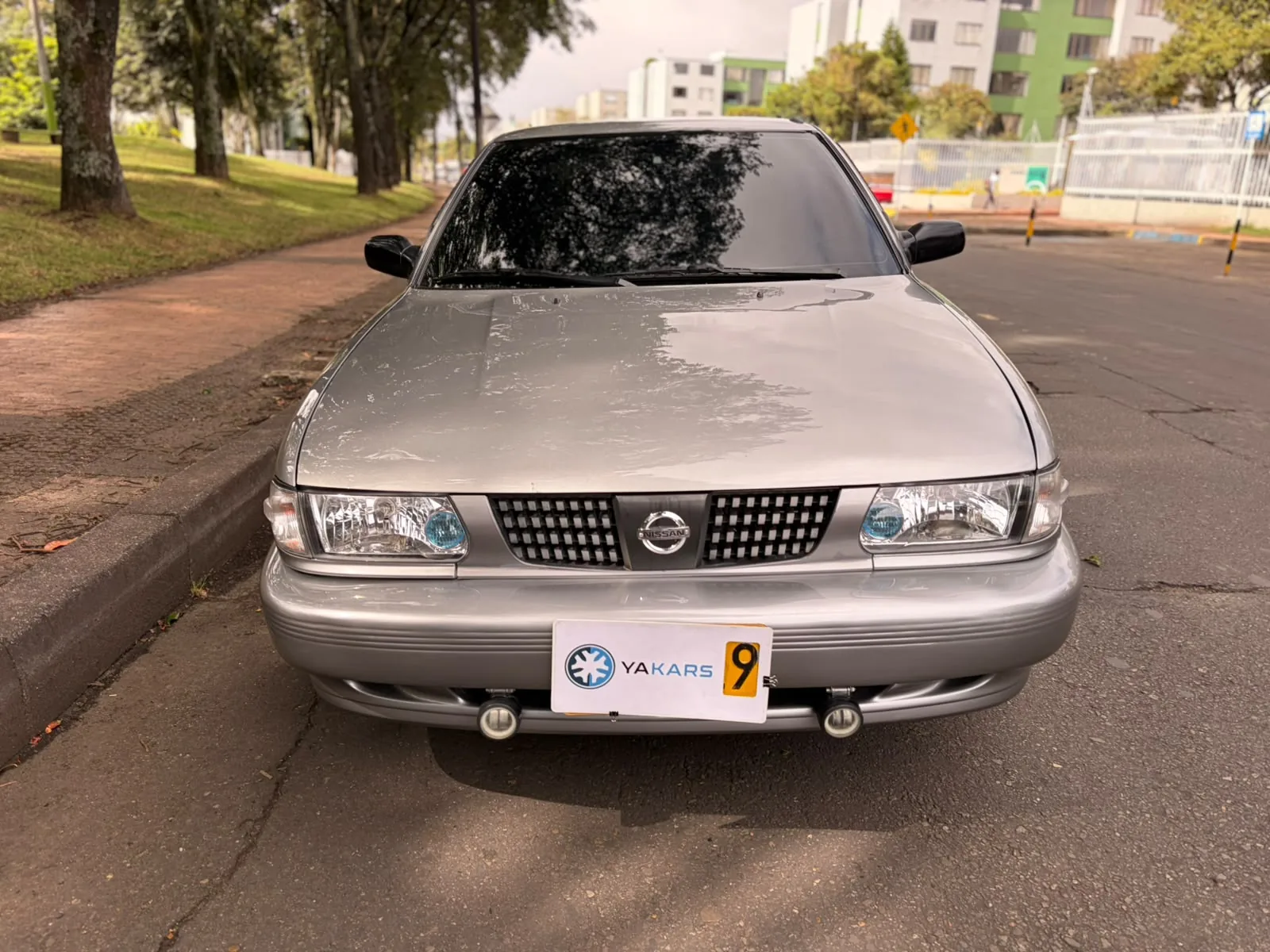 Sedán Nissan Sentra B13 2012 1.6L Mt en Bogotá — foto 2