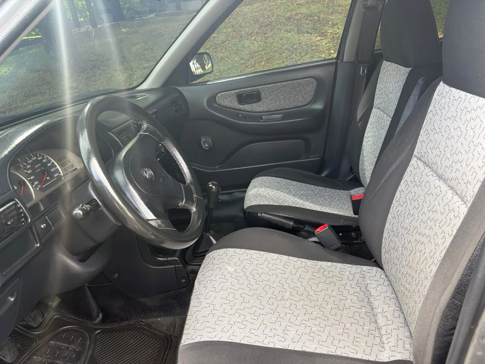 Sedán Nissan Sentra B13 2012 1.6L Mt en Bogotá — foto 9