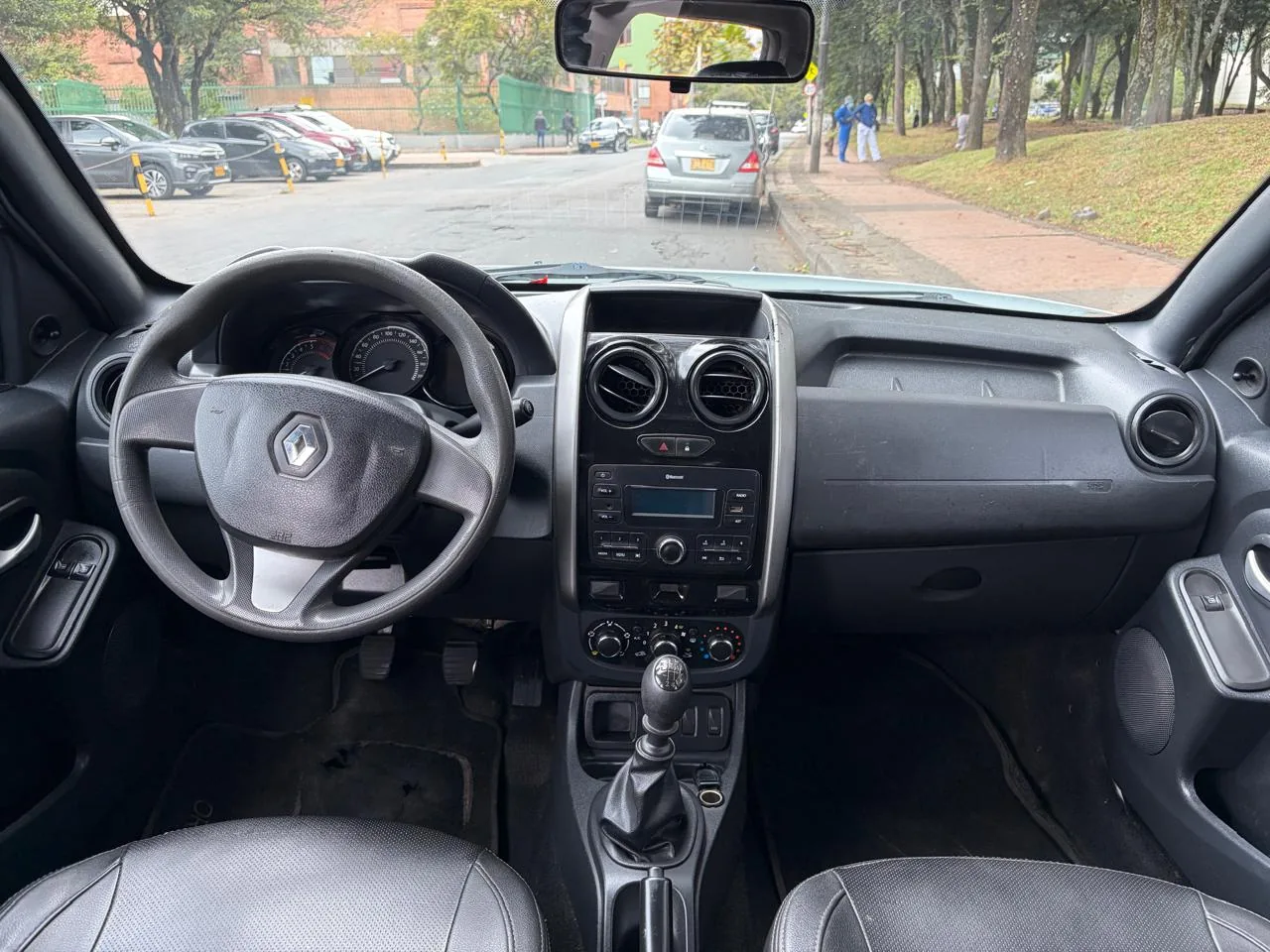Camioneta Renault Duster 2022 OROCH en Bogotá — foto 10