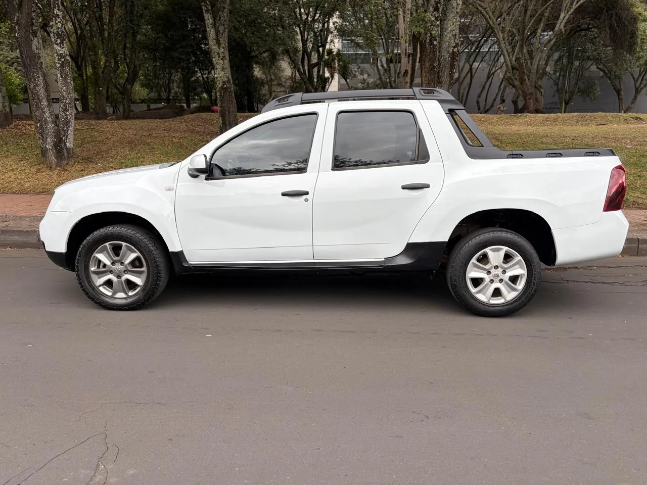 Camioneta Renault Duster 2022 OROCH en Bogotá — foto 6