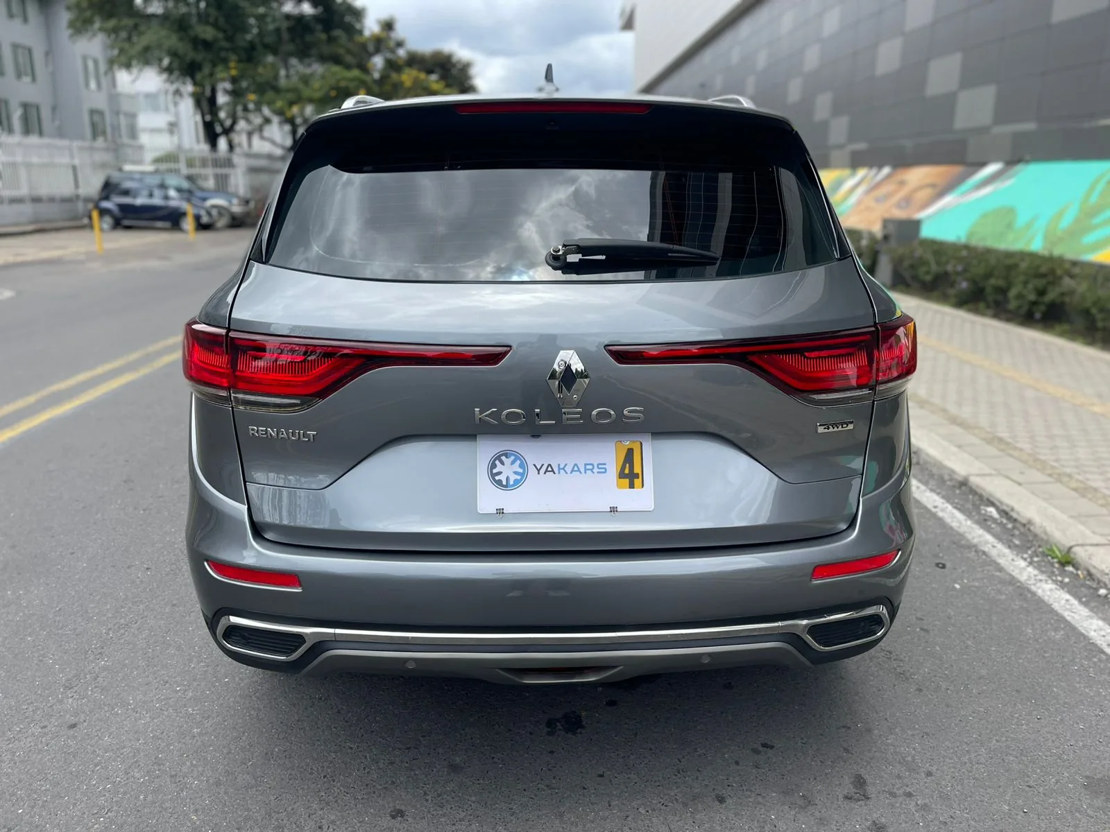 Camioneta Renault Koleos 2023 Intens 2.5L AWD en Bogotá — foto 8
