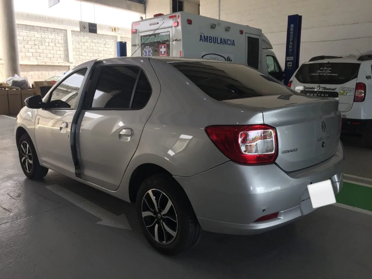 Sedán Renault Logan 2020 Intens en Cartagena de Indias — foto 2