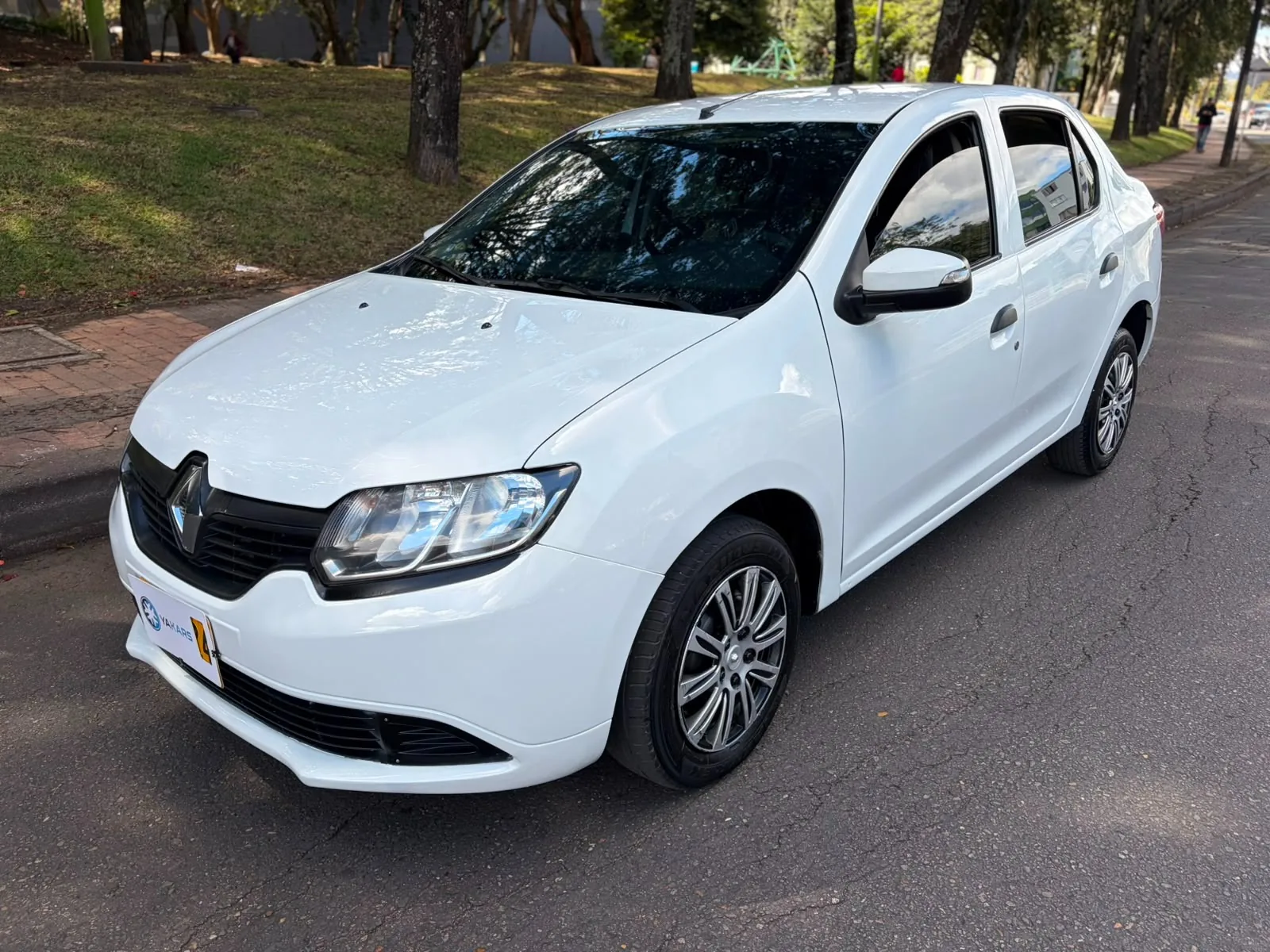Sedán Renault Logan Life 2020 1.6L Mt en Bogotá