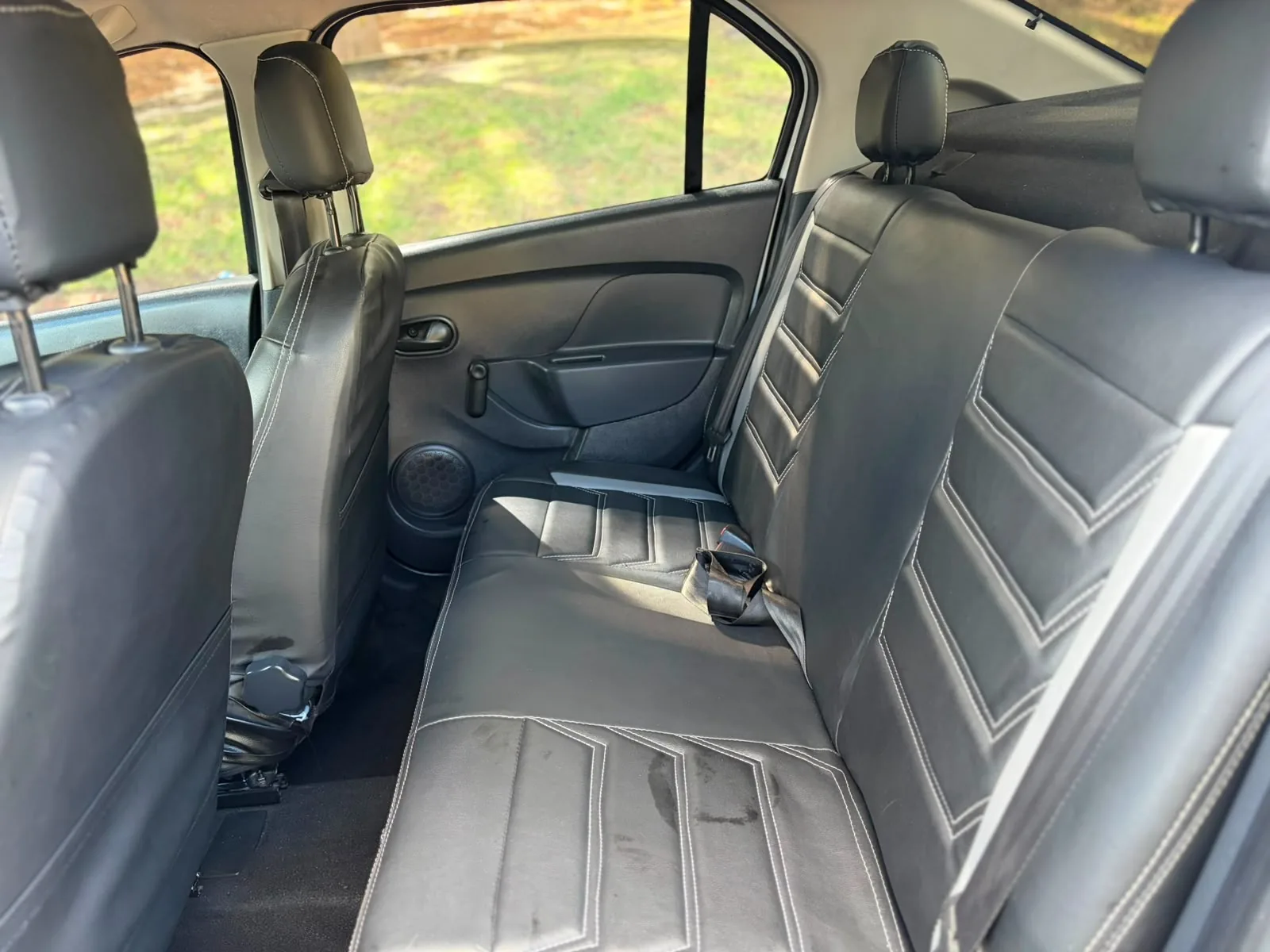 Sedán Renault Logan Life 2020 1.6L Mt en Bogotá — foto 13
