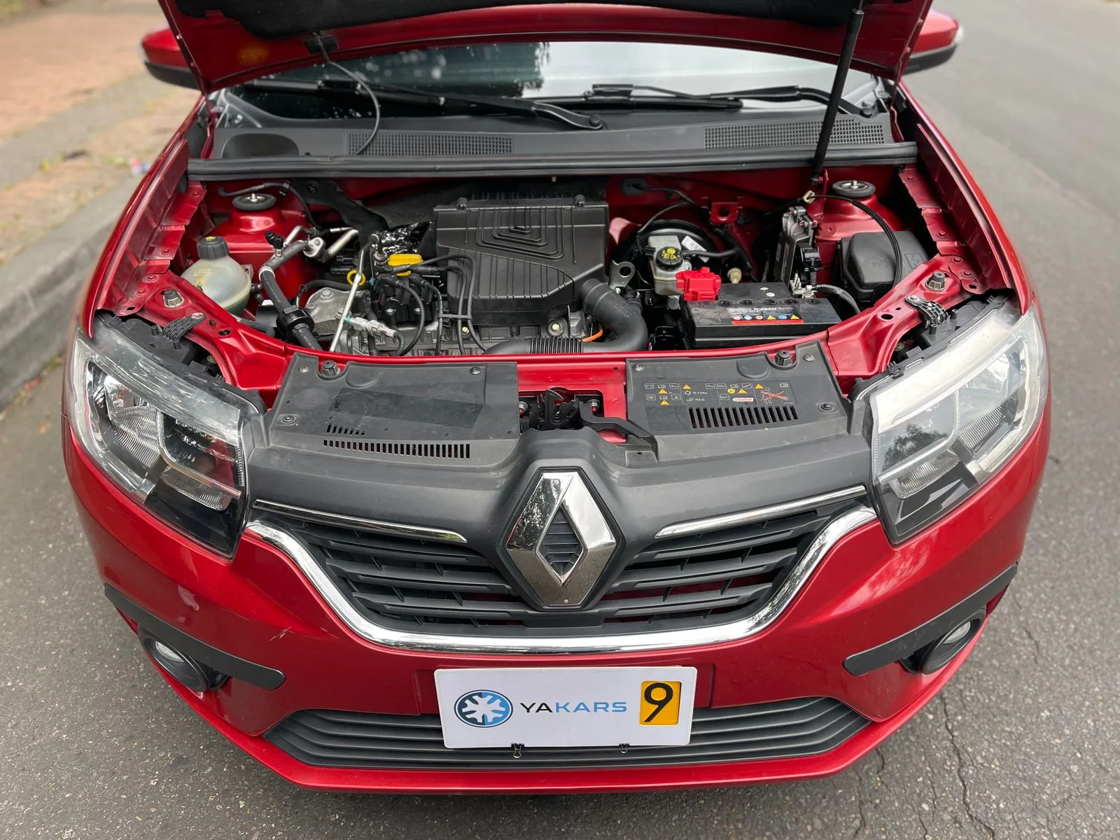 Hatchback Renault Sandero Life Plus 2023 1.6L MT en Bogotá — foto 3