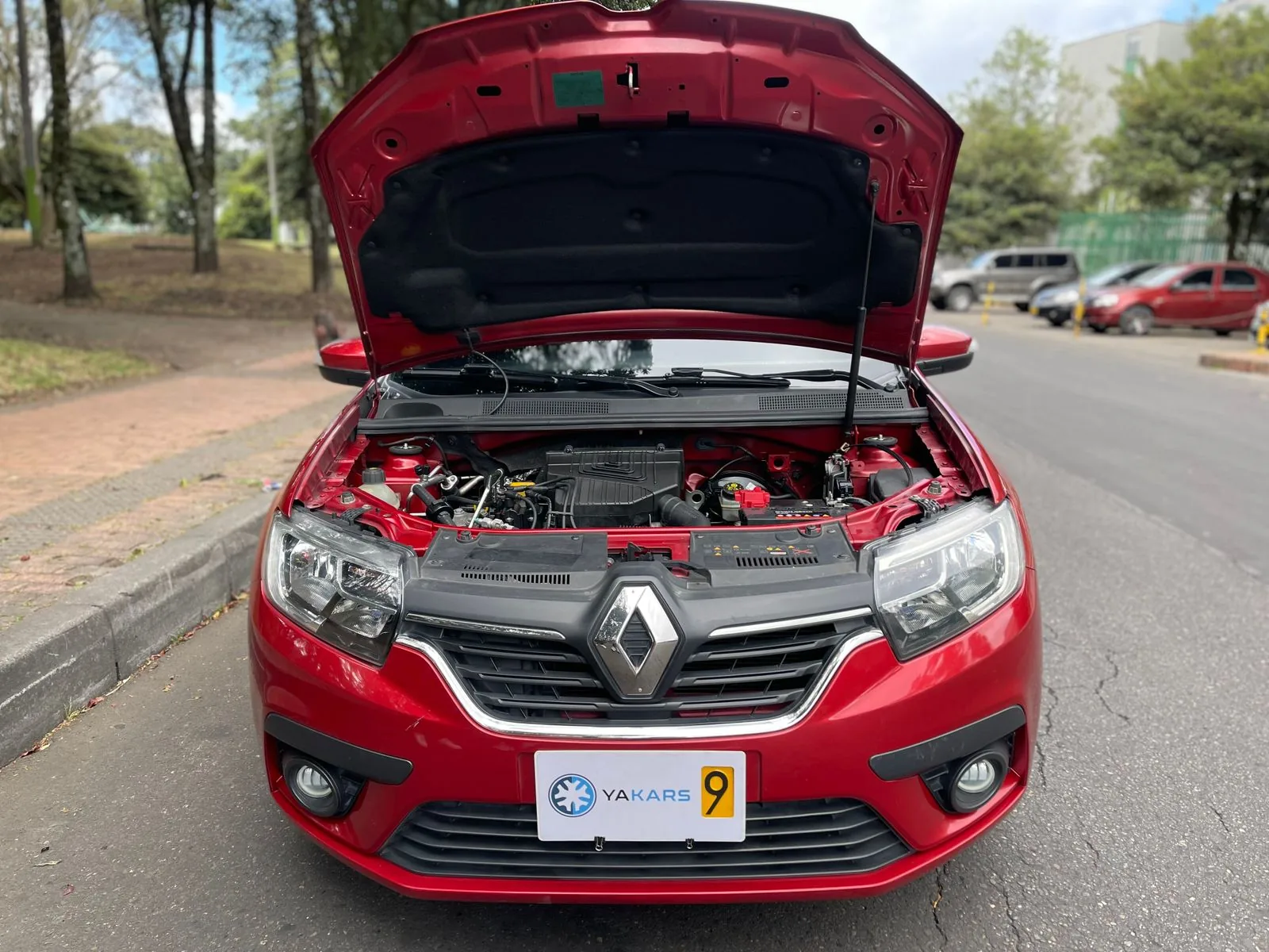 Hatchback Renault Sandero Life Plus 2023 1.6L MT en Bogotá — foto 4