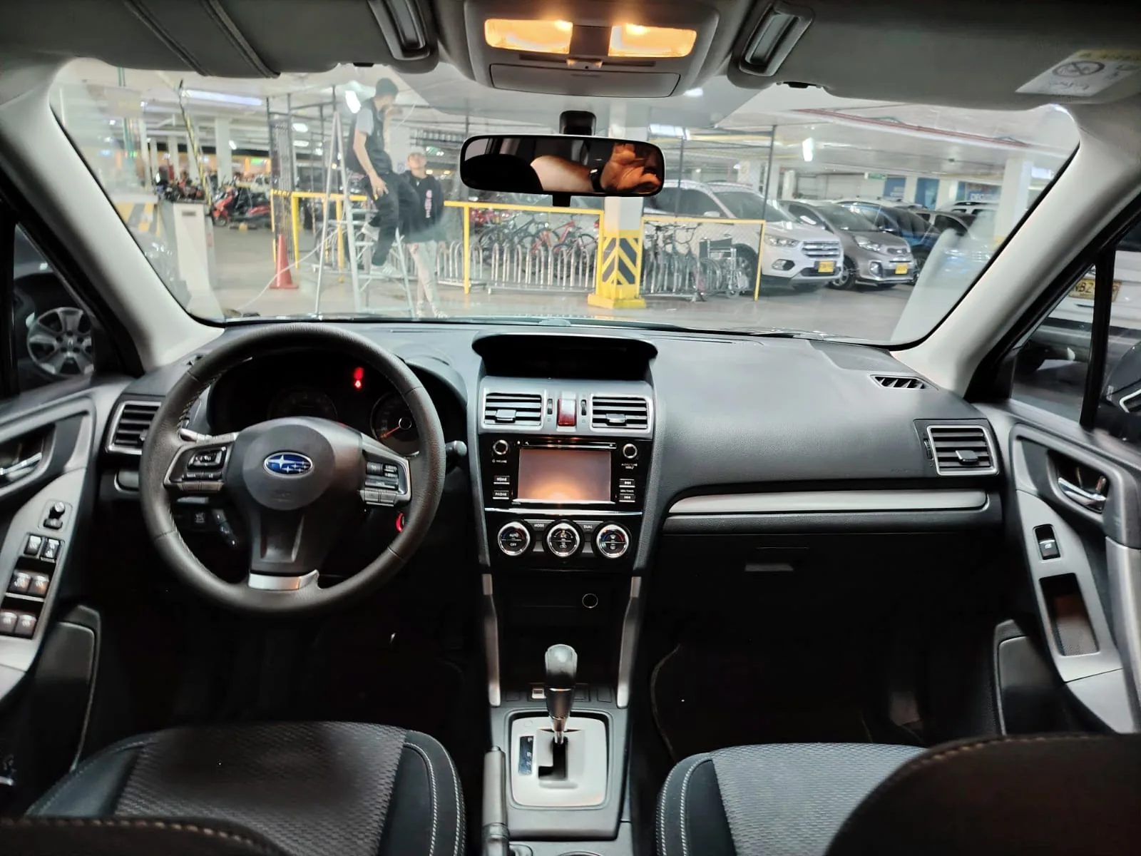 Camioneta Subaru Forester 2015 2.0L CVT 4*4 AT en Bogotá — foto 11