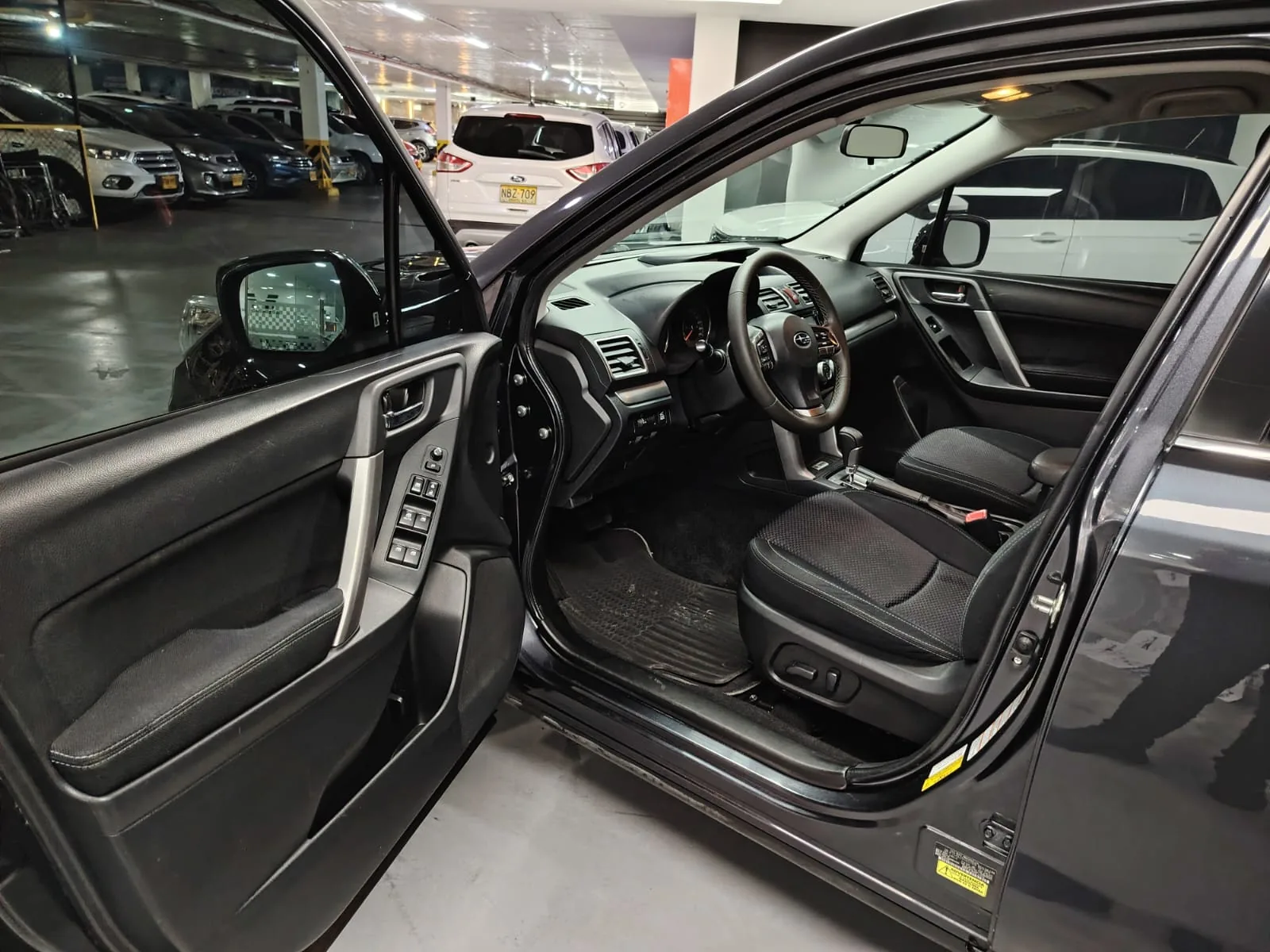 Camioneta Subaru Forester 2015 2.0L CVT 4*4 AT en Bogotá — foto 13
